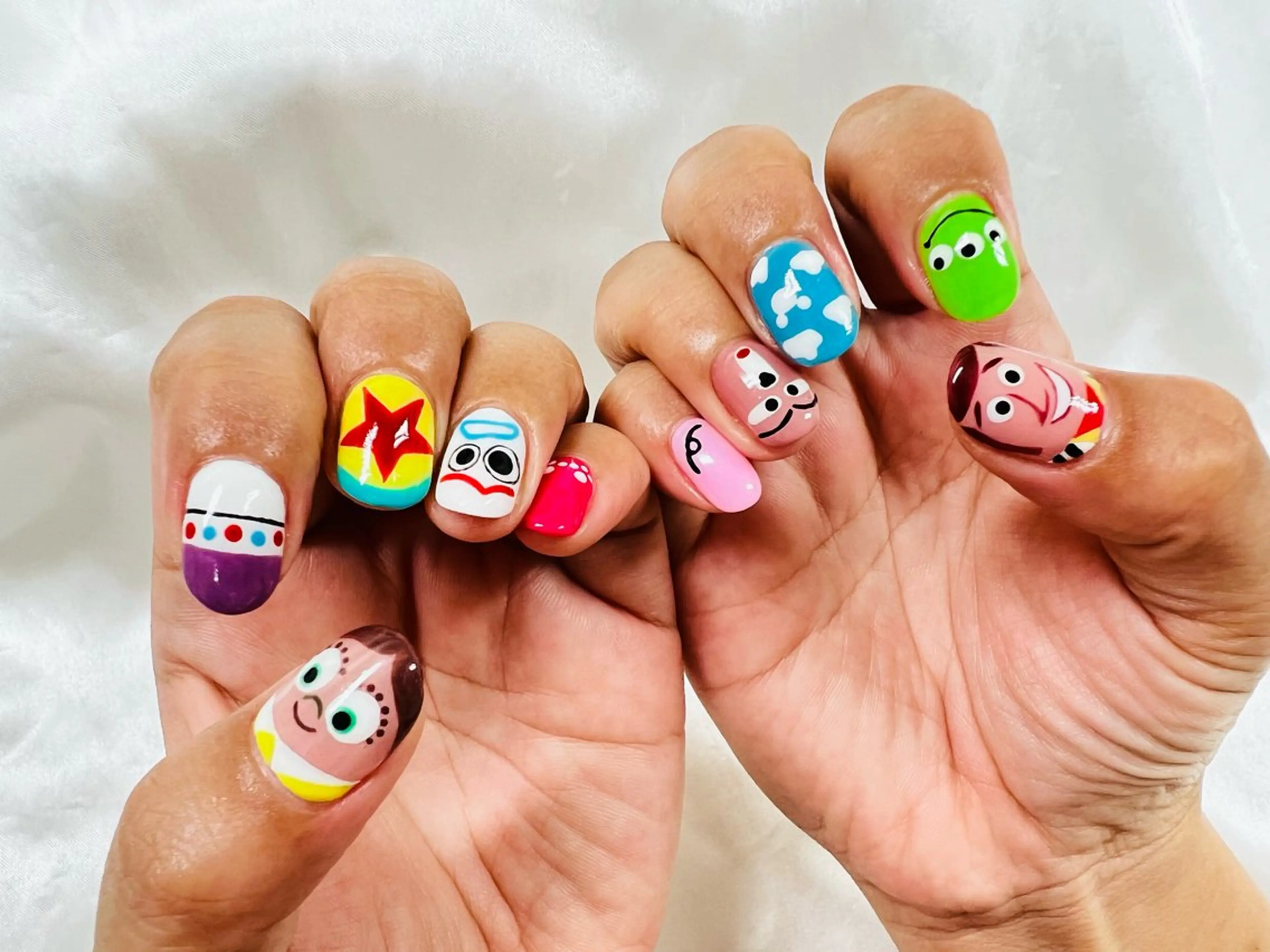 ネイル ユリシスネイル 担当近藤のネイルデザイン