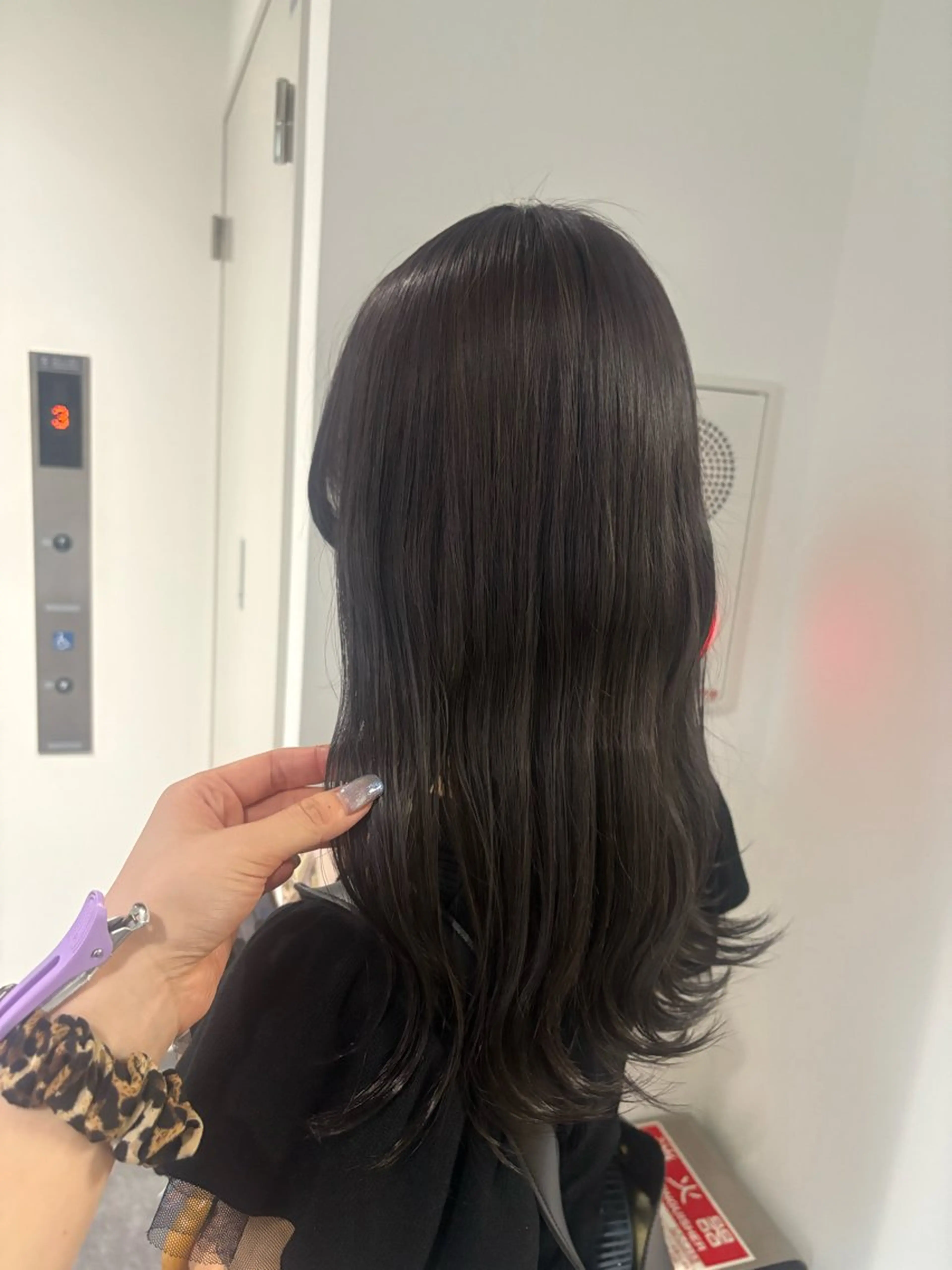 セミロング -YUCCA- ワカナのヘアスタイル