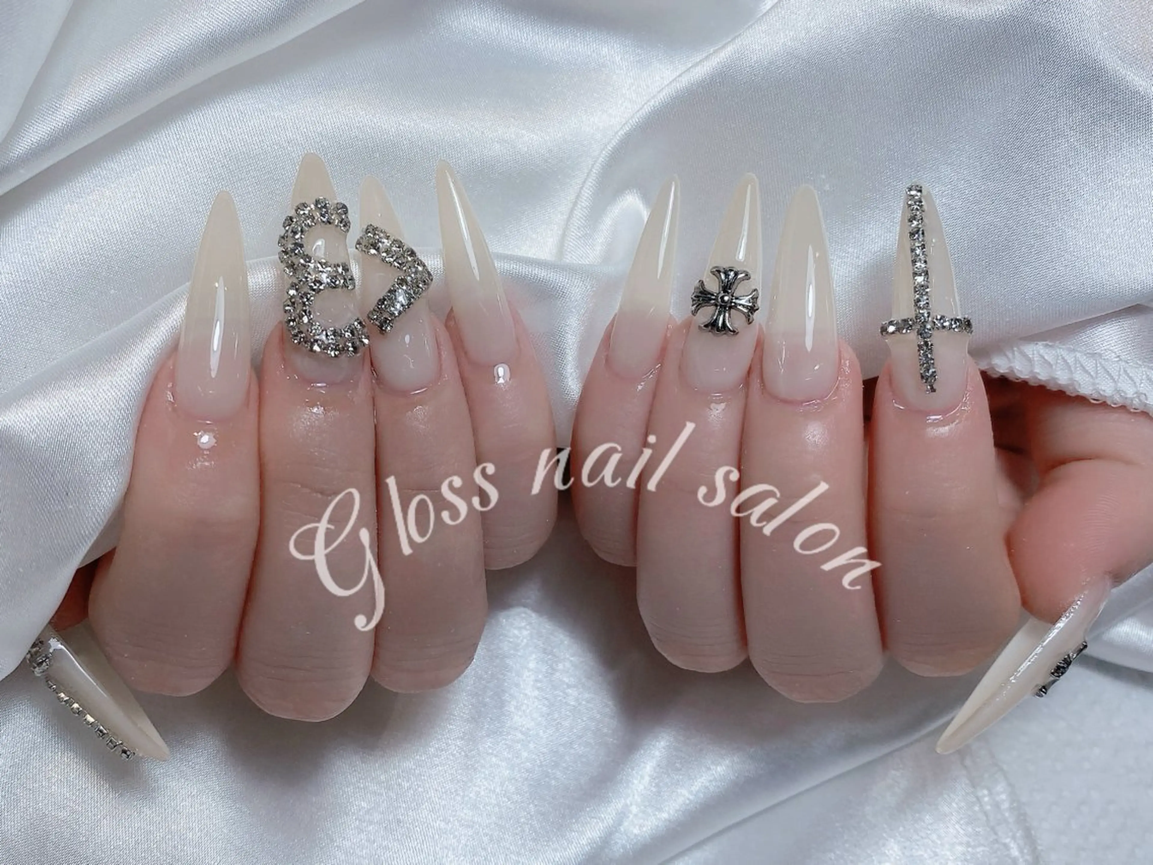 ネイル Yuna✨ Gloss nailのネイルデザイン