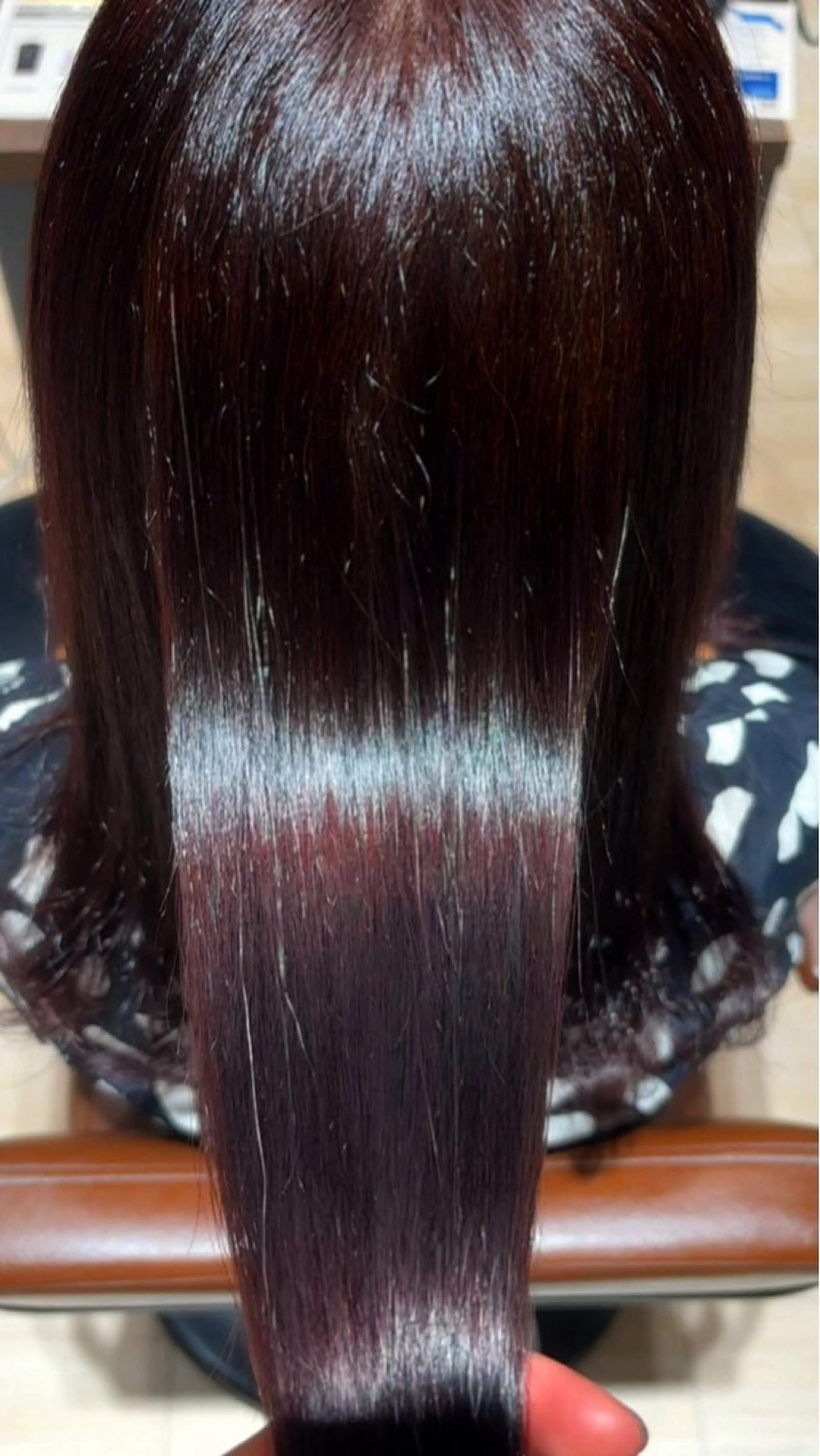 セミロング カラー レイヤーカット/艶 カラー/直井優花のヘアスタイル