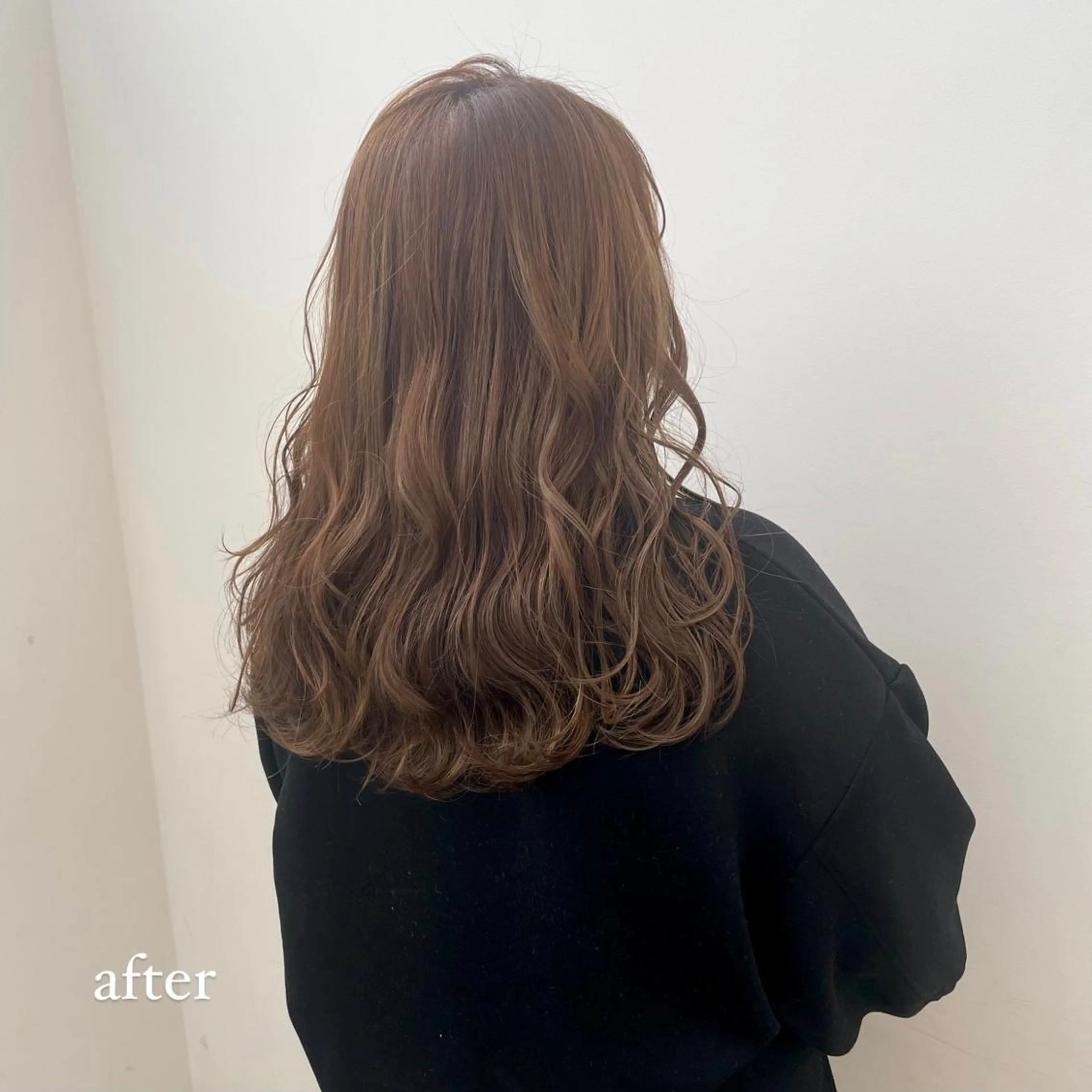 ロング カラー ヘアアレンジ アッシュ ブリーチ 透明感カラー ハイライトカラー ハイライト GO TODAY SHAiRE SALON岡山所属・Sana/ 耳ツボ/インナーのヘアスタイル