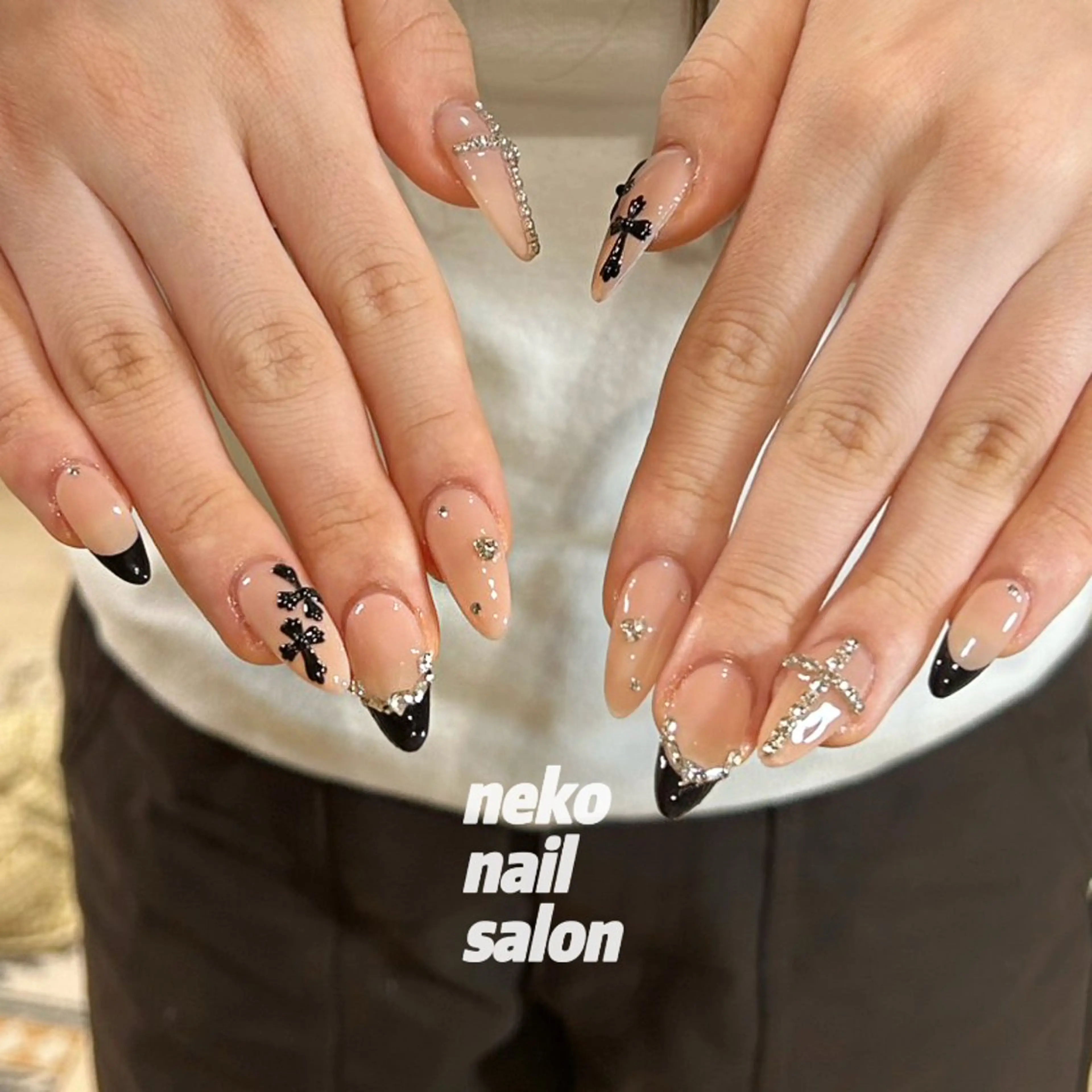 ネイル フレンチネイル ガーリー ハンドネイル neko nailのネイルデザイン