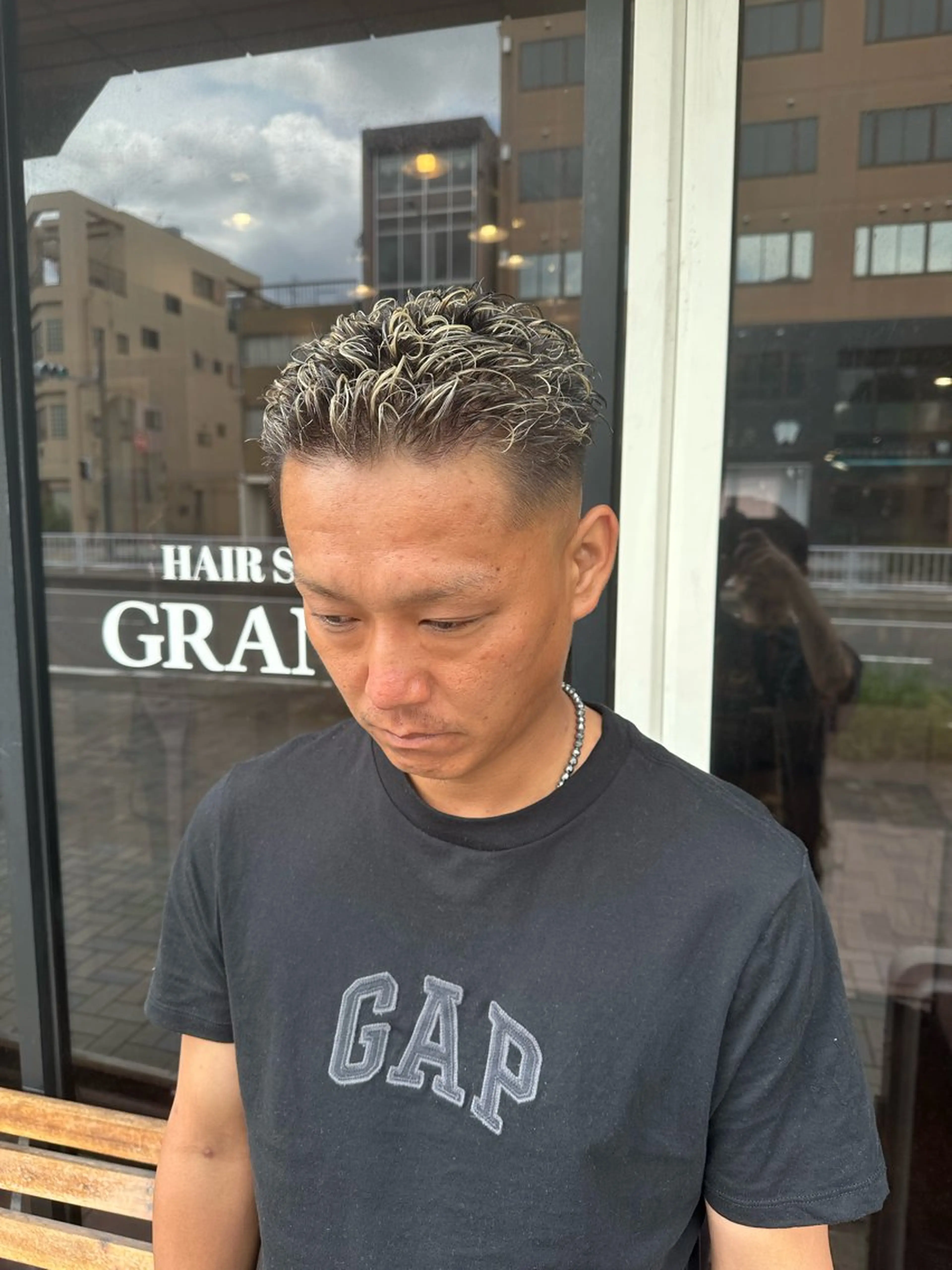 ショート パーマ メンズ メンズハイライト メンズパーマ ハイライト カット パーマ ハヤシカズキ/カラー ✂/メンズパーマのヘアスタイル