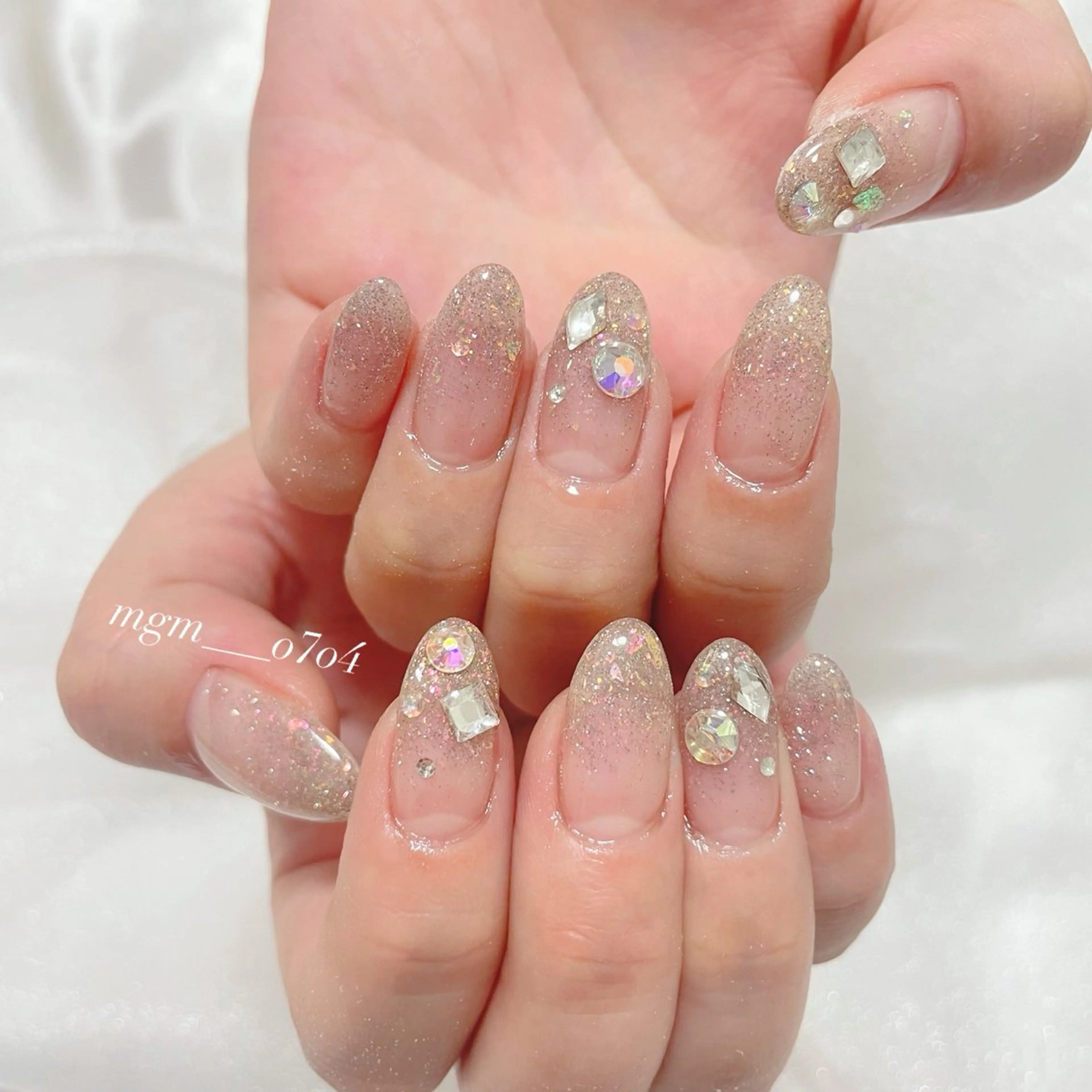 ネイル フラッシュネイル ラメ(グリッター) MoON...❤︎ MeGuのネイルデザイン