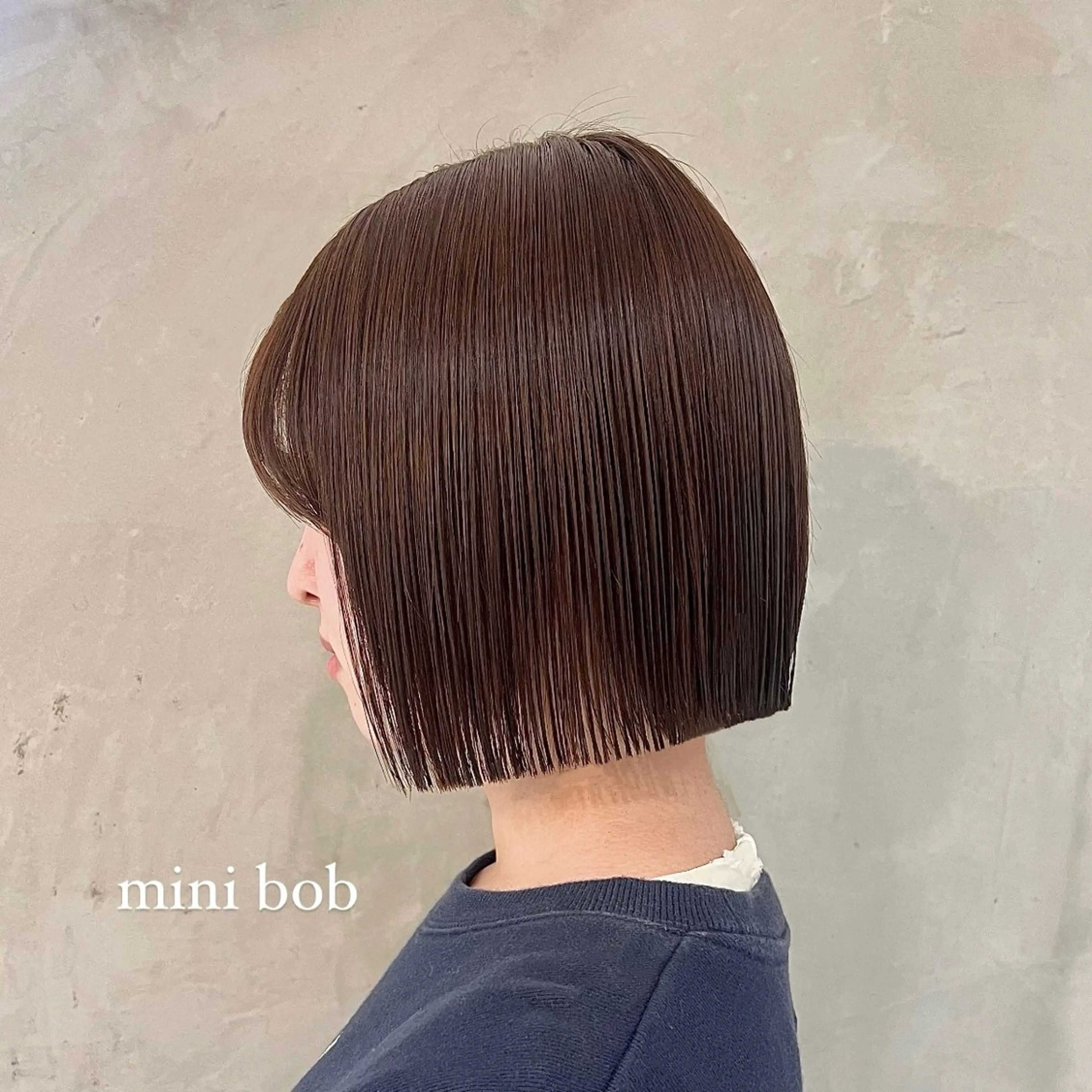 ミディアム カット ヘアカラー トリートメント 切りっぱなしボブ/ 艶カラー/綾莉のヘアスタイル