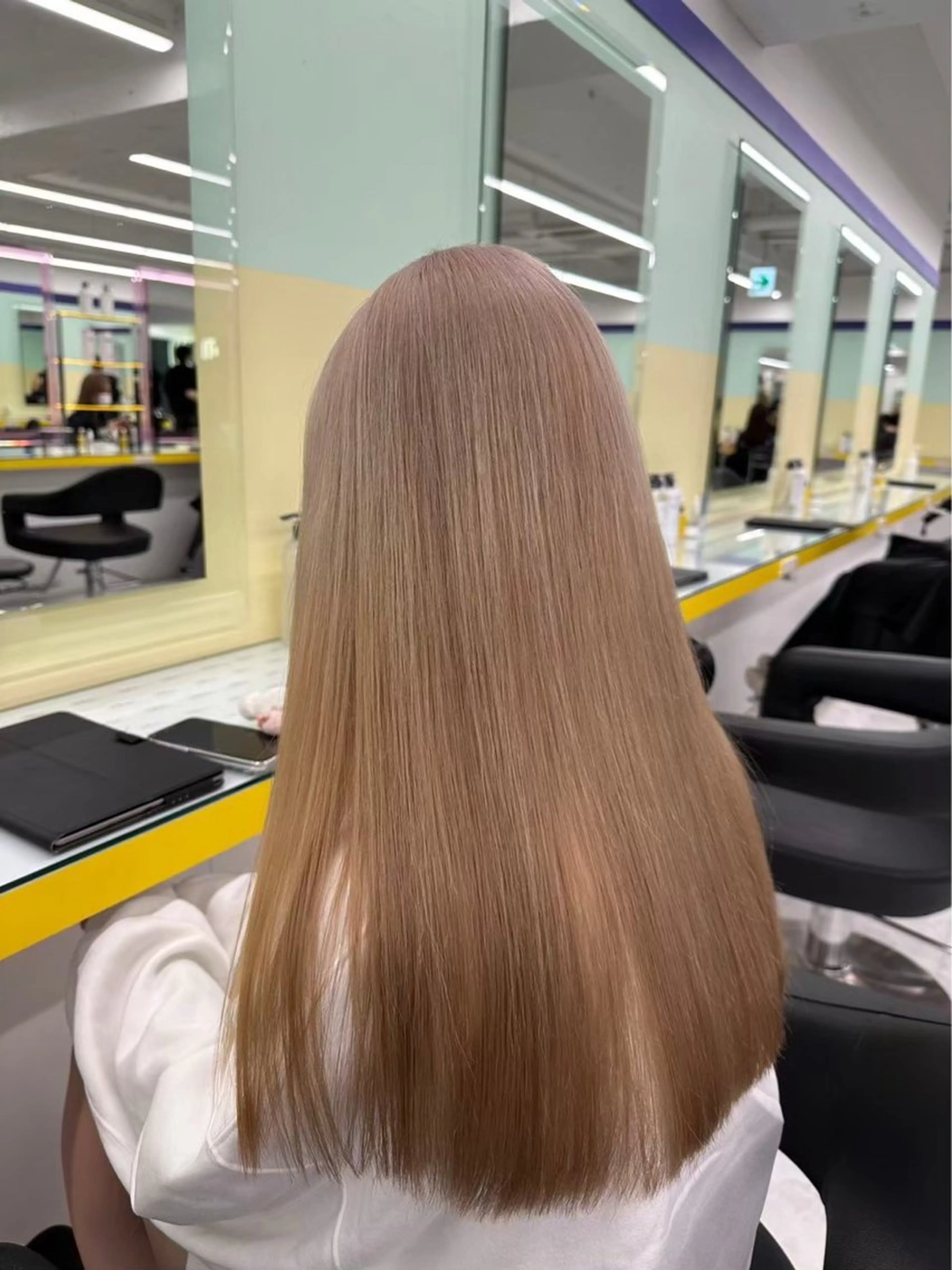 ロング カラー ヘアアレンジ ベージュカラー ブリーチ 💎韓国/ レイヤー カット/ 暖色🫧のヘアスタイル