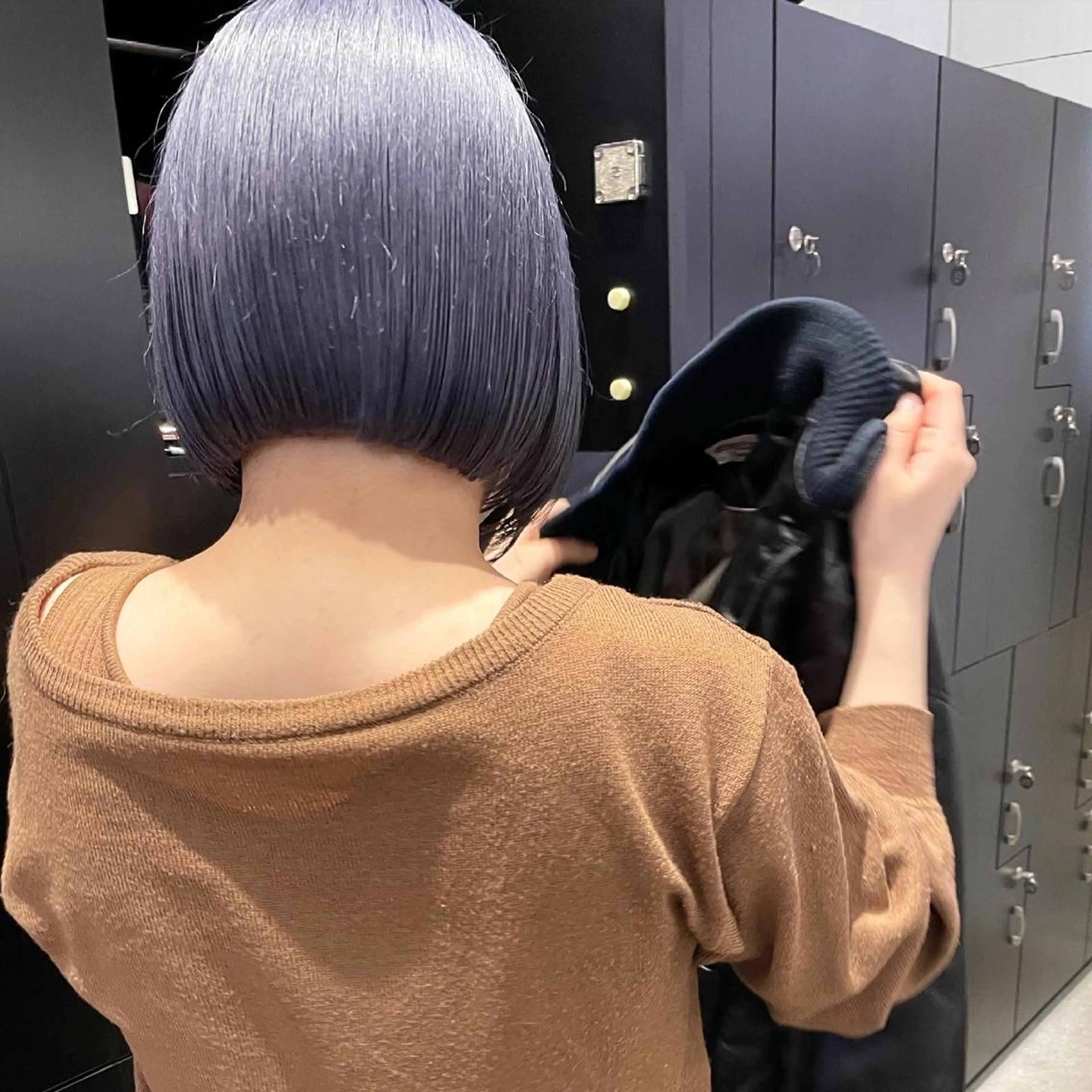 ミディアム カラー ヘアアレンジ ブルーカラー ラベンダーカラー 🧸ハイトーン🧸 ゆっきー🧸のヘアスタイル