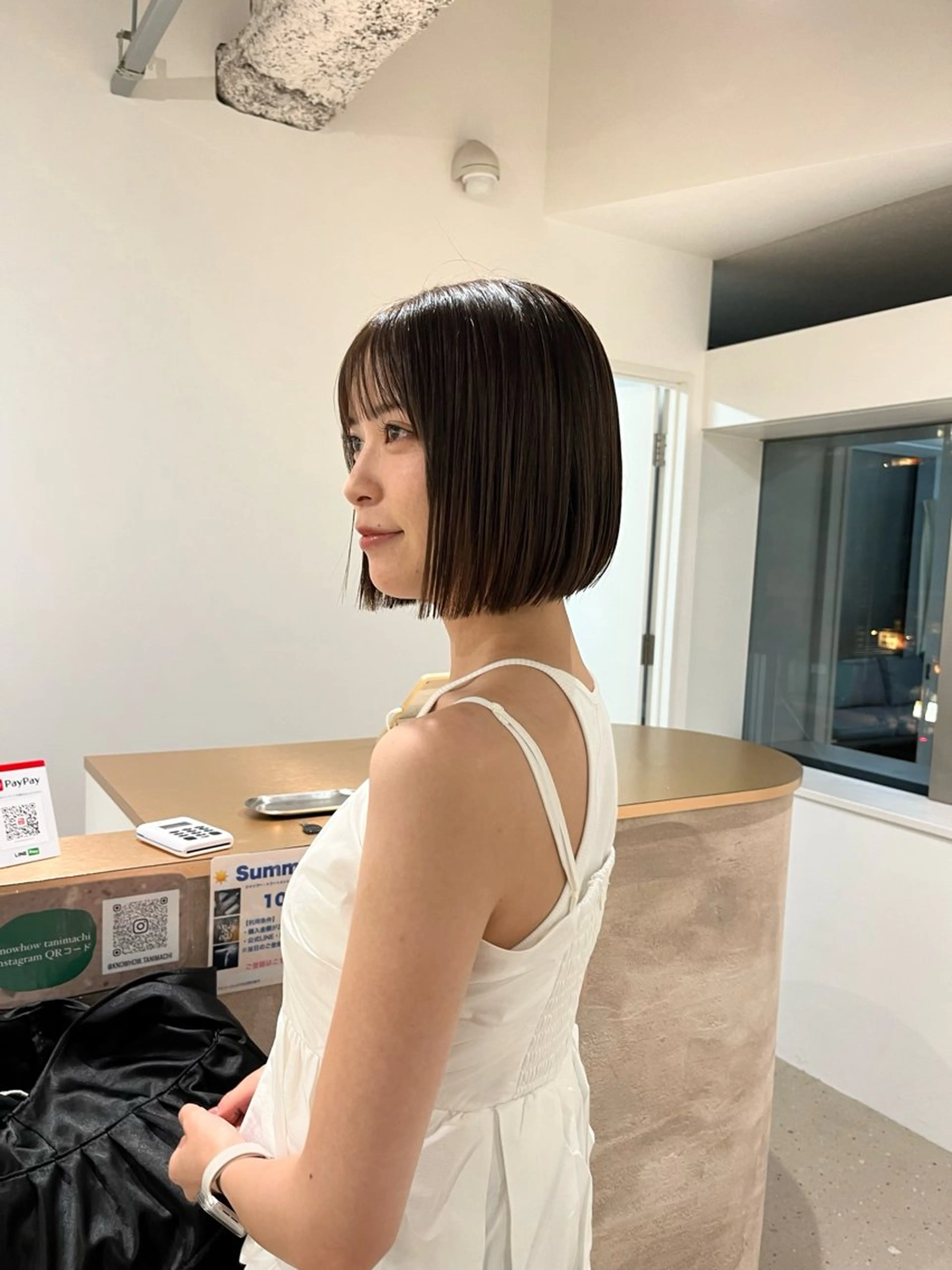 ミディアム カラー 阪本 桃のヘアスタイル