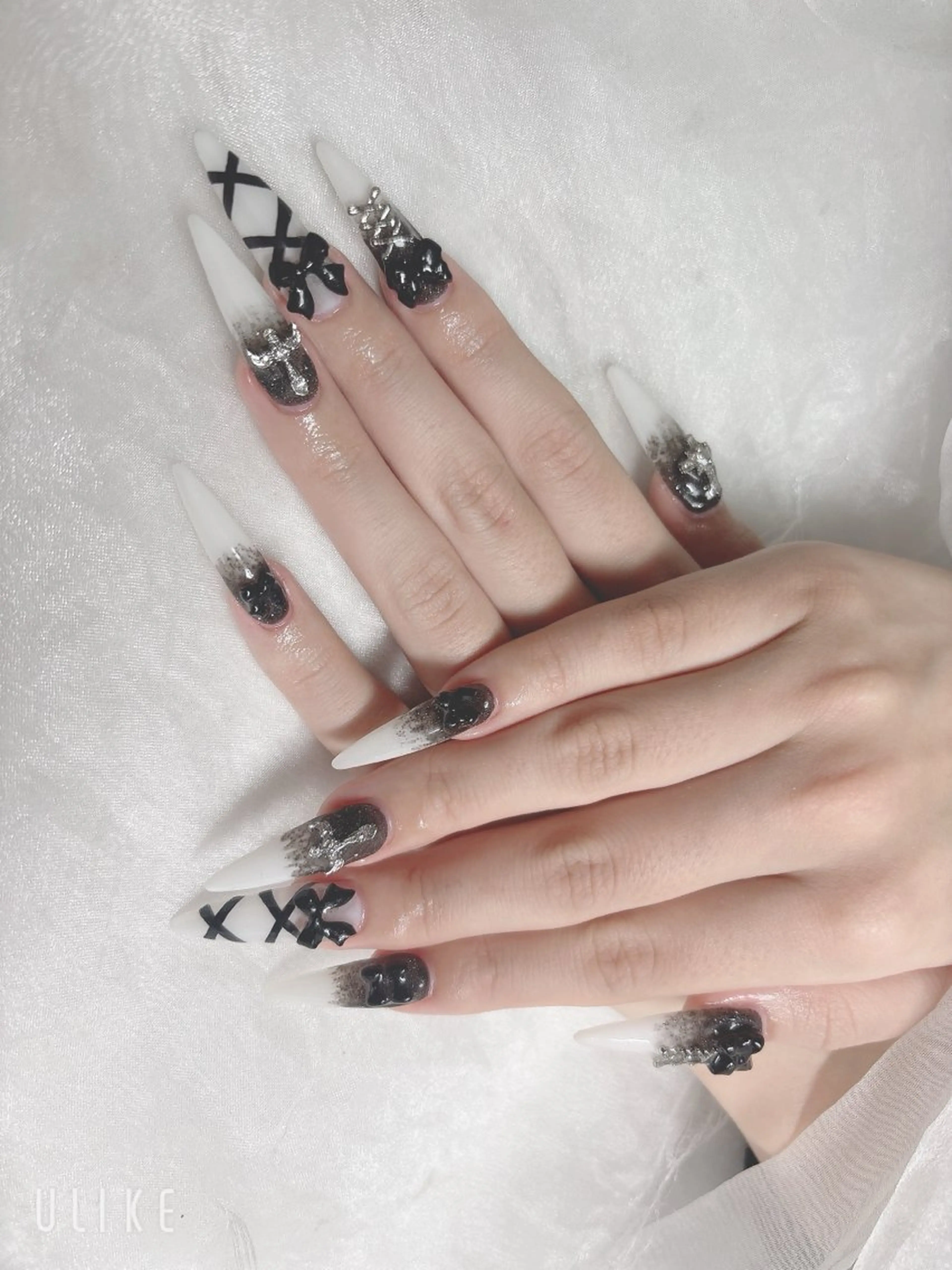 ネイル ハンドネイル BABY LION :Fumiyoのネイルデザイン