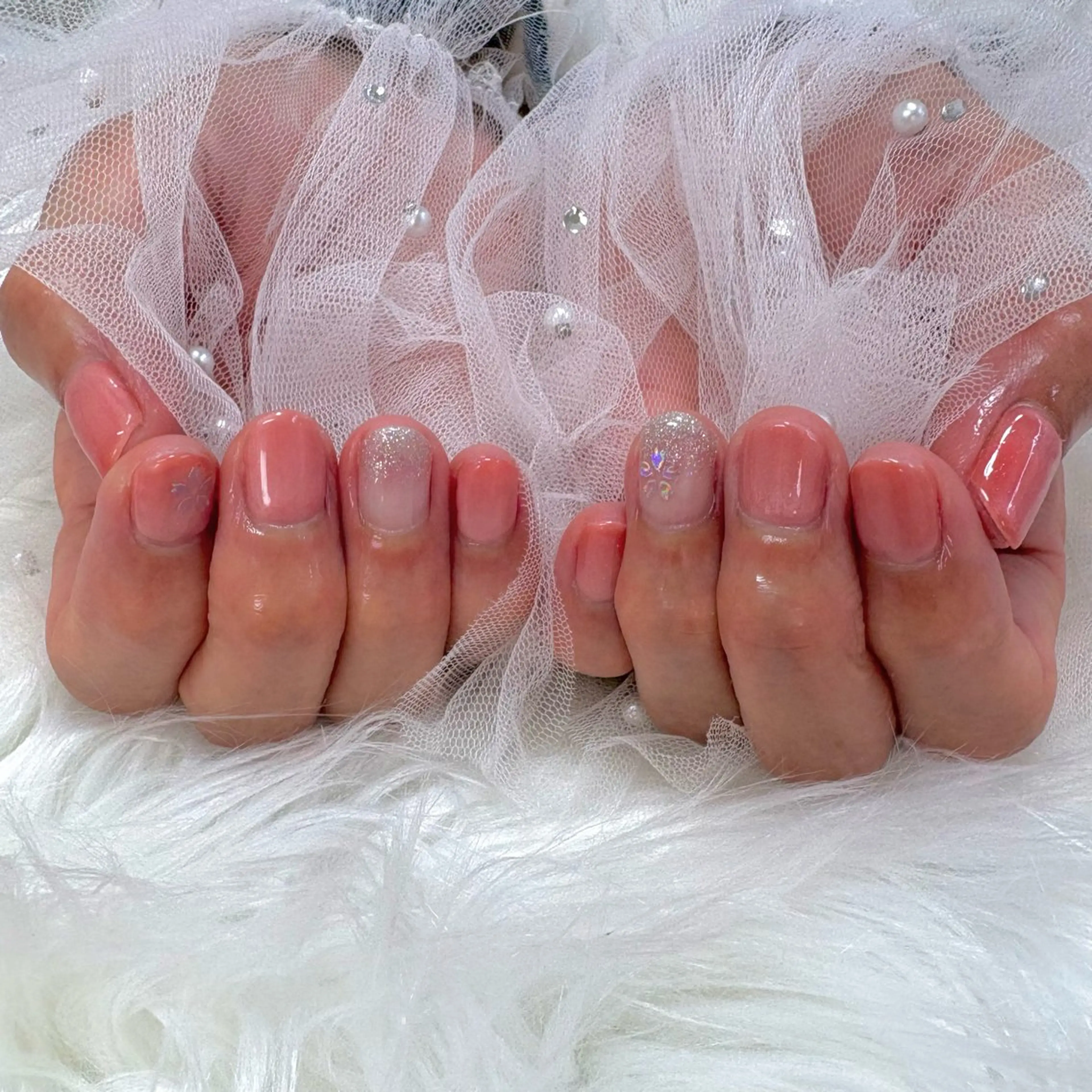 ネイル 桜ネイル グラデーション ラメ(グリッター) ラメグラデーション マグネットネイル ハンドネイル SHINE nail salonのネイルデザイン