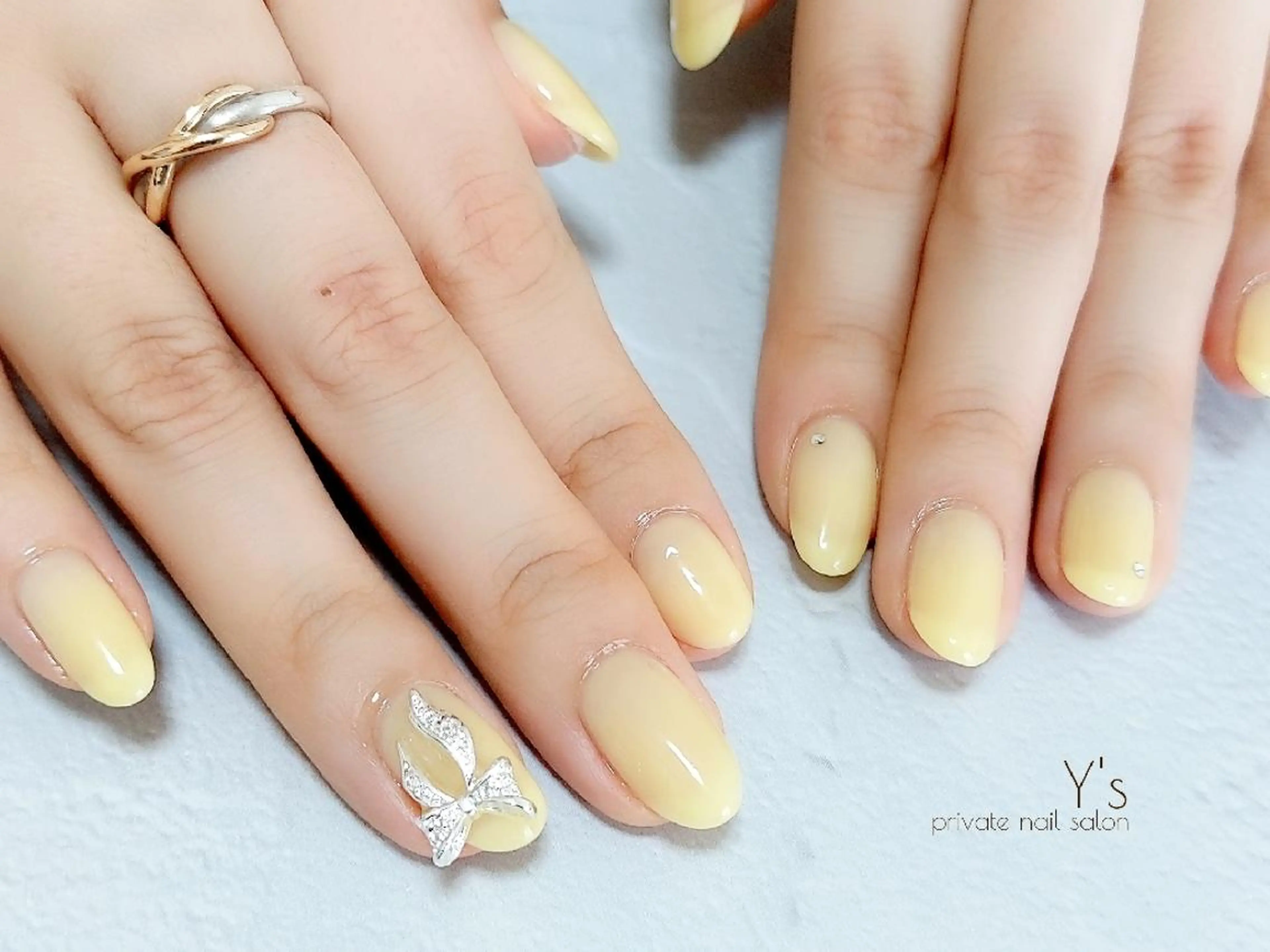 ネイル ハンドネイル YUMI NAGAI  のネイルデザイン