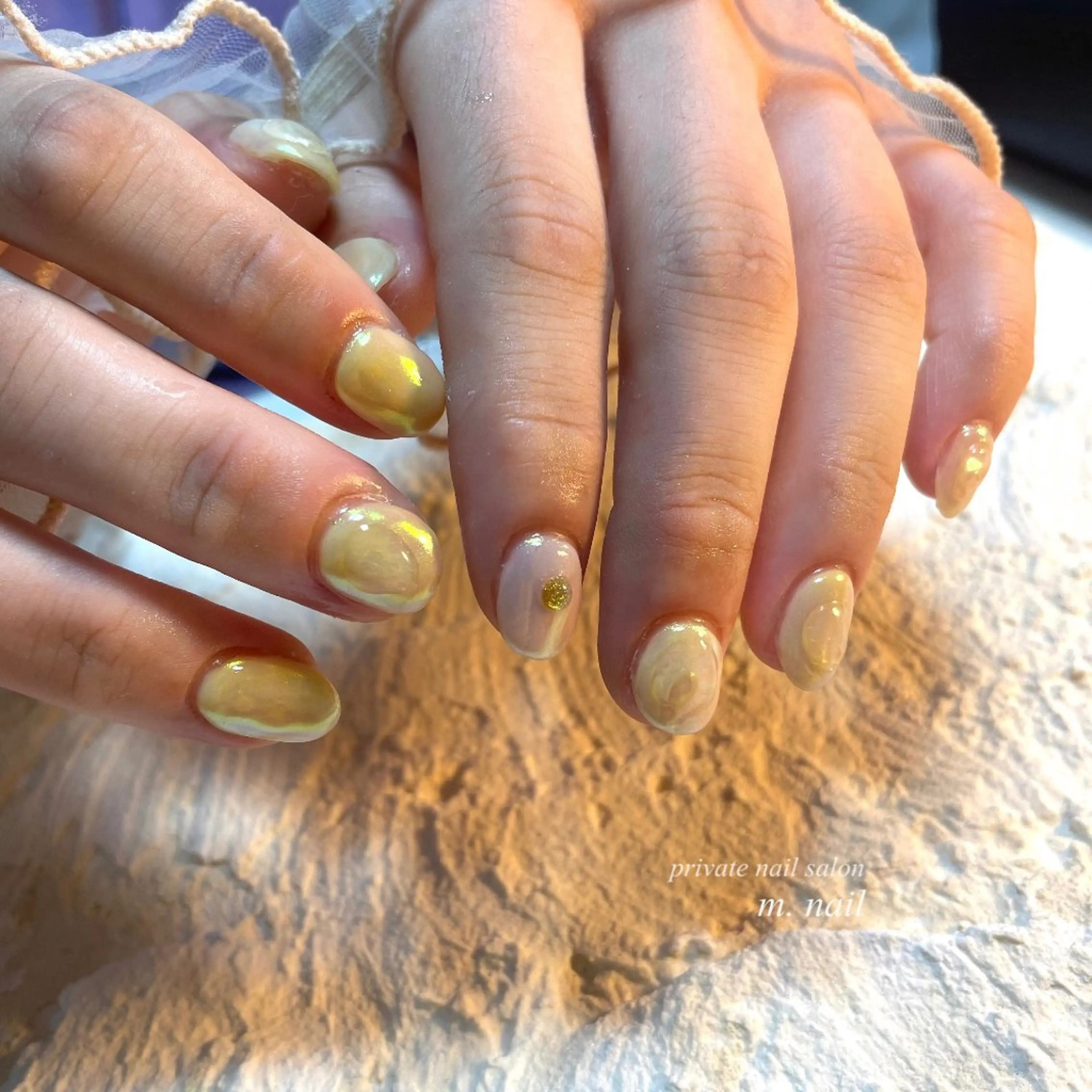 ネイル オーロラネイル 氷ネイル・うるうるネイル ミラーネイル ニュアンスネイル 夏ネイル m.nail salonのネイルデザイン