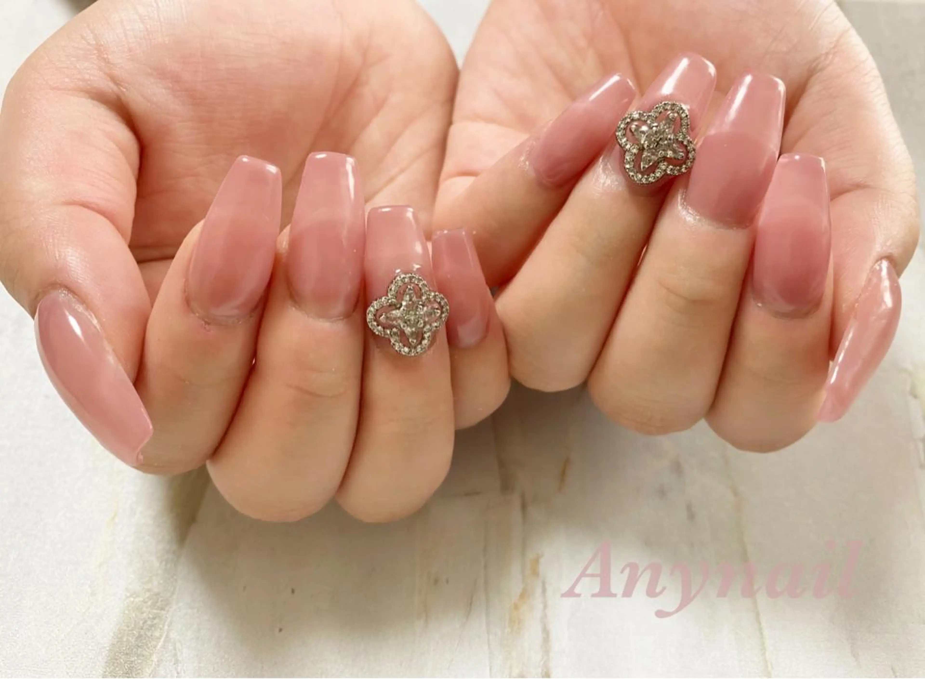 ネイル ブルー オフィスネイル ワンカラーネイル ピンク スカルプネイル ハンドネイル 岩澤 恵子のネイルデザイン