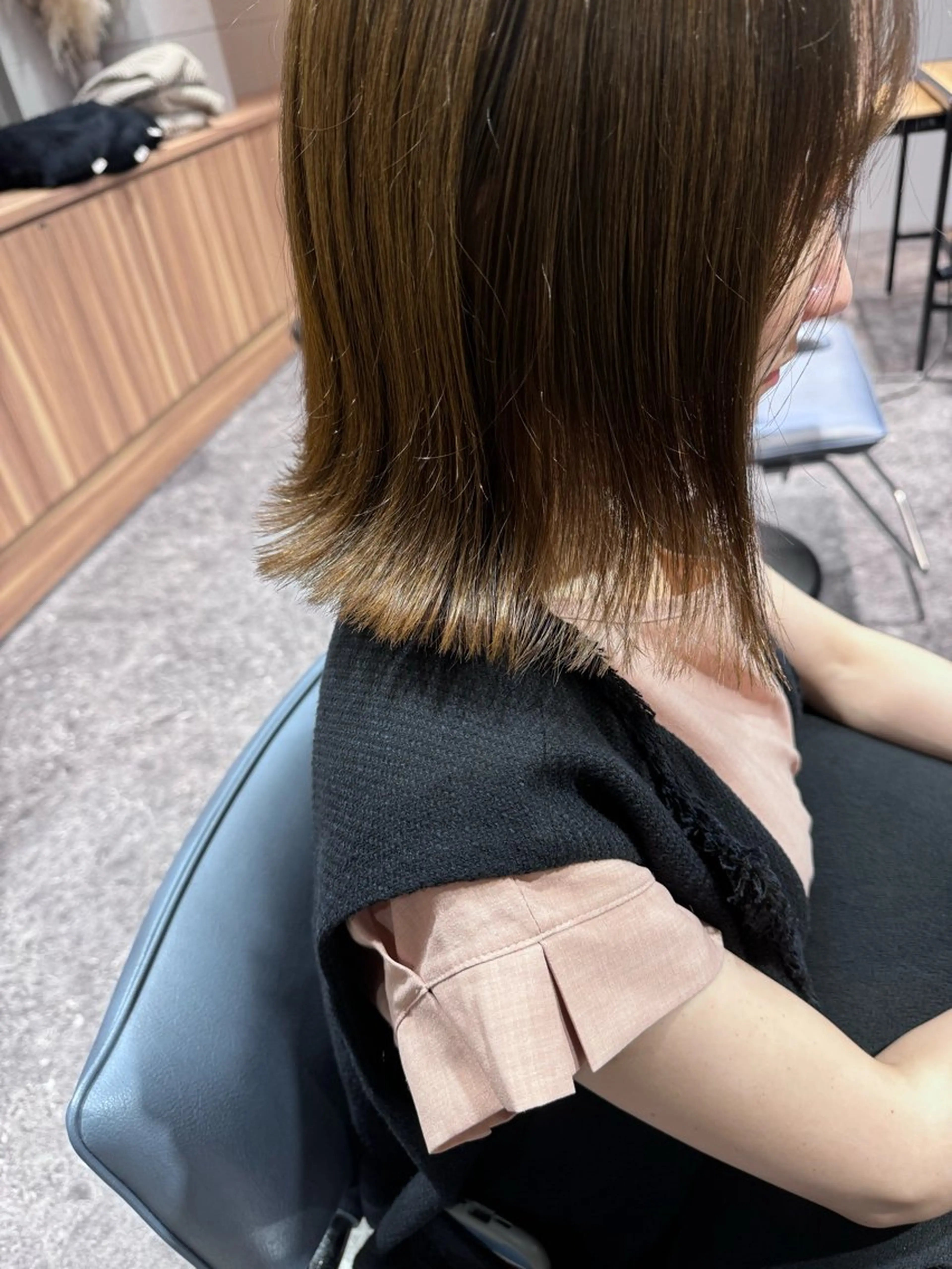 ミディアム カラー ブリーチ イルミナカラー 髪質改善 縮毛矯正 カット ヘアカラー トリートメント OAK 中目黒のヘアスタイル