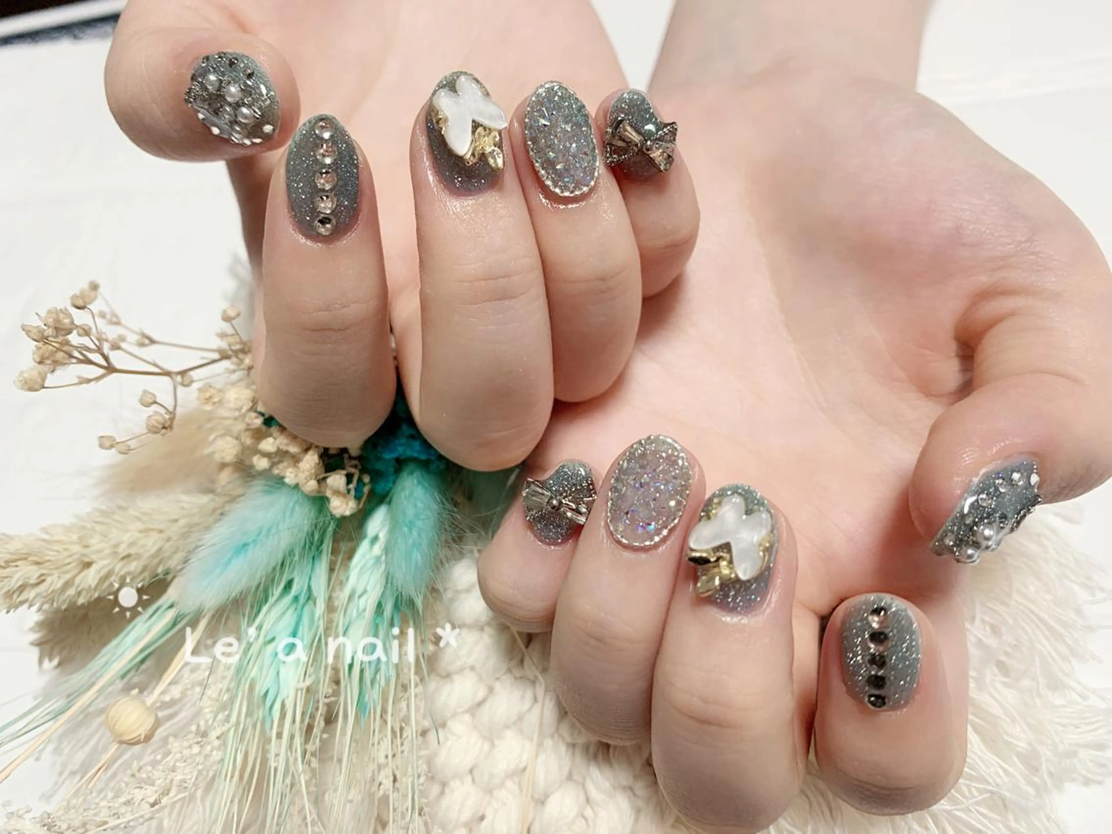 ショート カラー ネイル Le’a NailSalonのネイルデザイン
