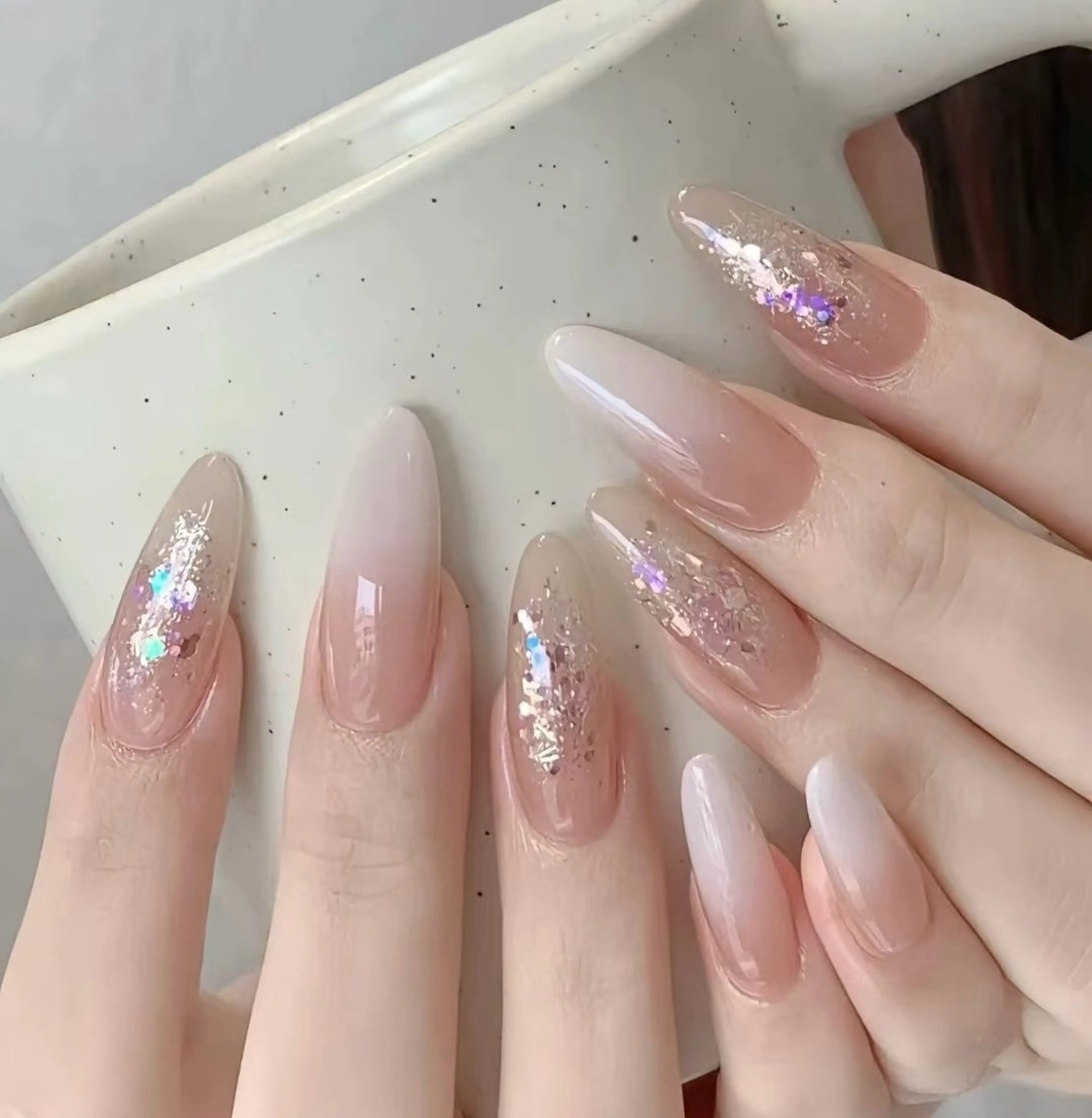 ネイル グラデーション ラメ(グリッター) シンプルネイル U.MI Nail Salonのネイルデザイン