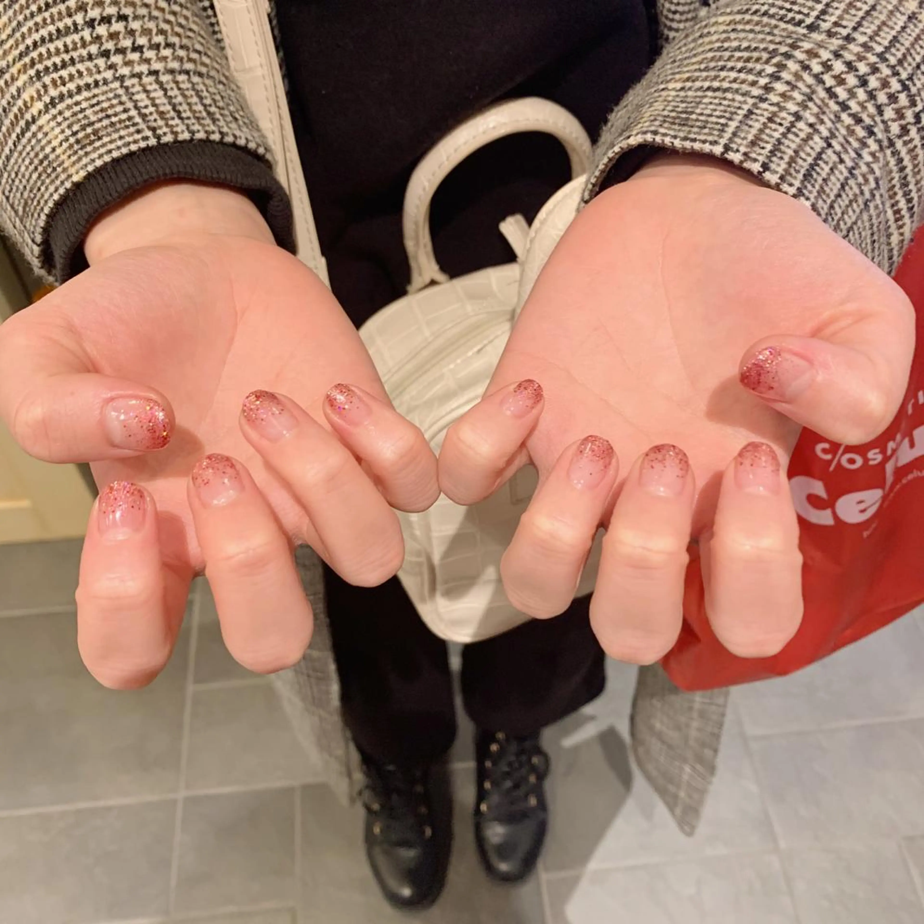 ネイル ジェルネイル グラデーション ラメ(グリッター) ラメグラデーション パラジェル 鈴木 里奈のネイルデザイン