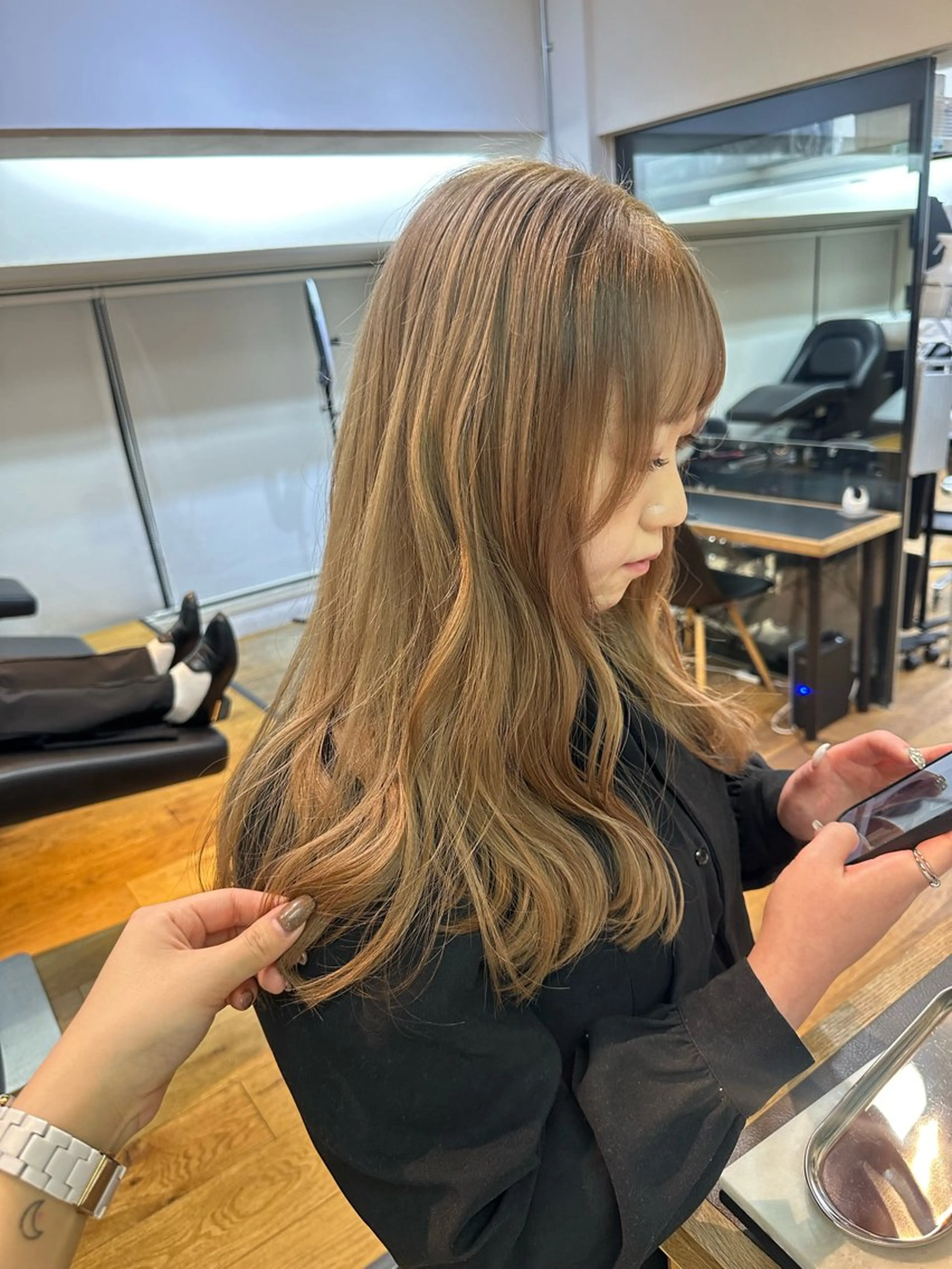 ロング ヘアカラー トリートメント Hana ハイトーン🕯🩰のヘアスタイル