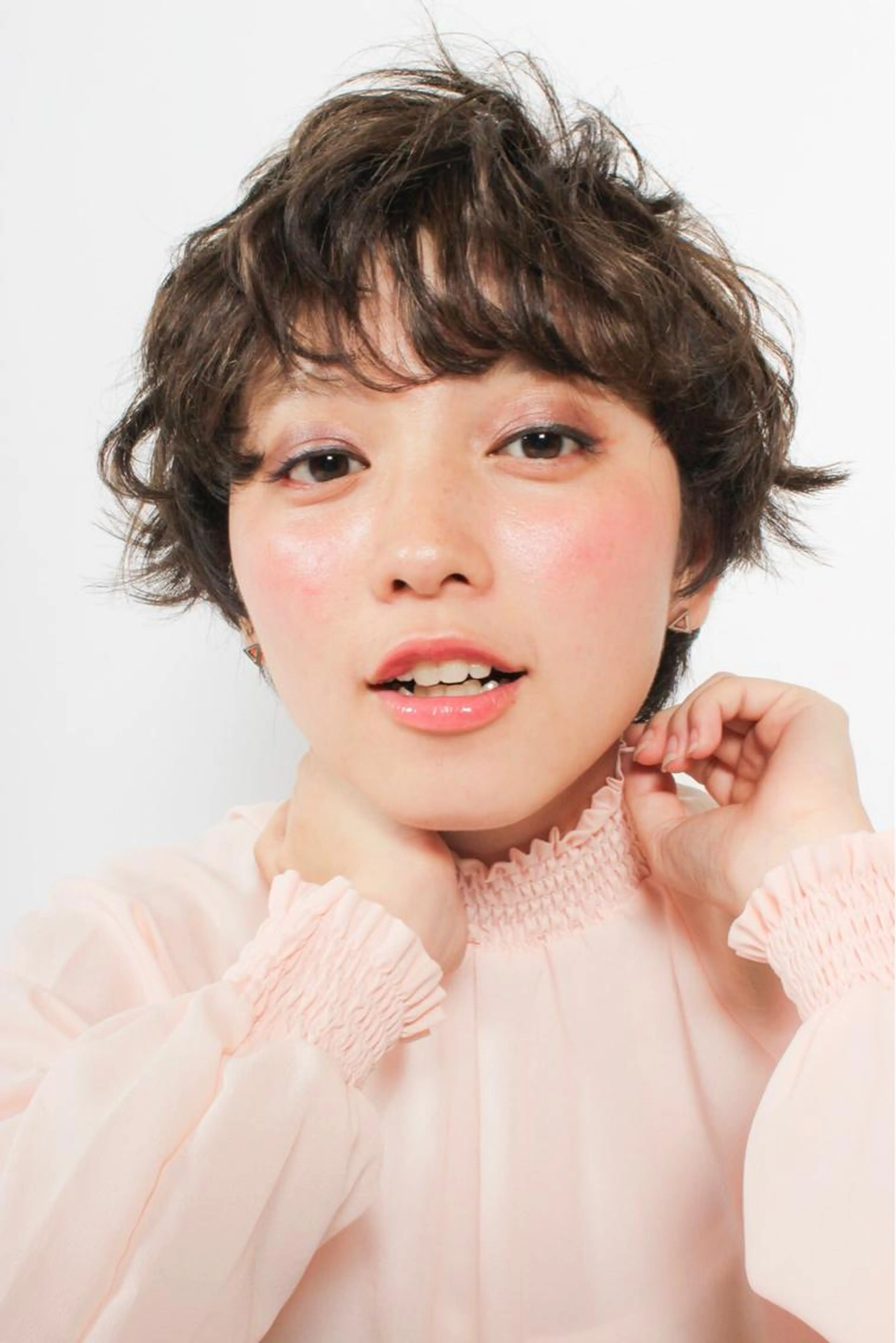 ショートカット＋白髪染め、ツヤカラーの写真