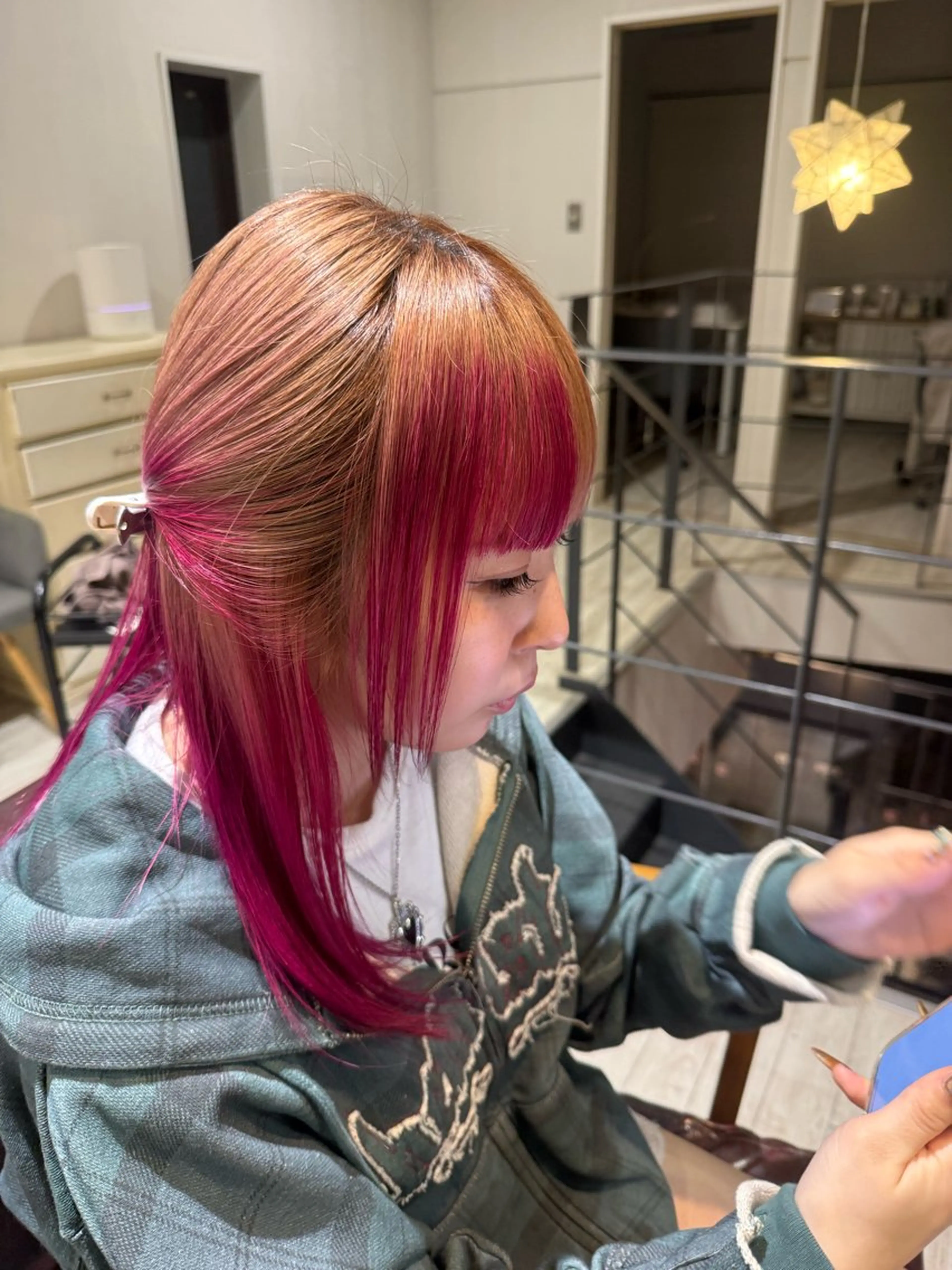 カラー デザインカラー ヘアカラー まつもと みなつのヘアスタイル