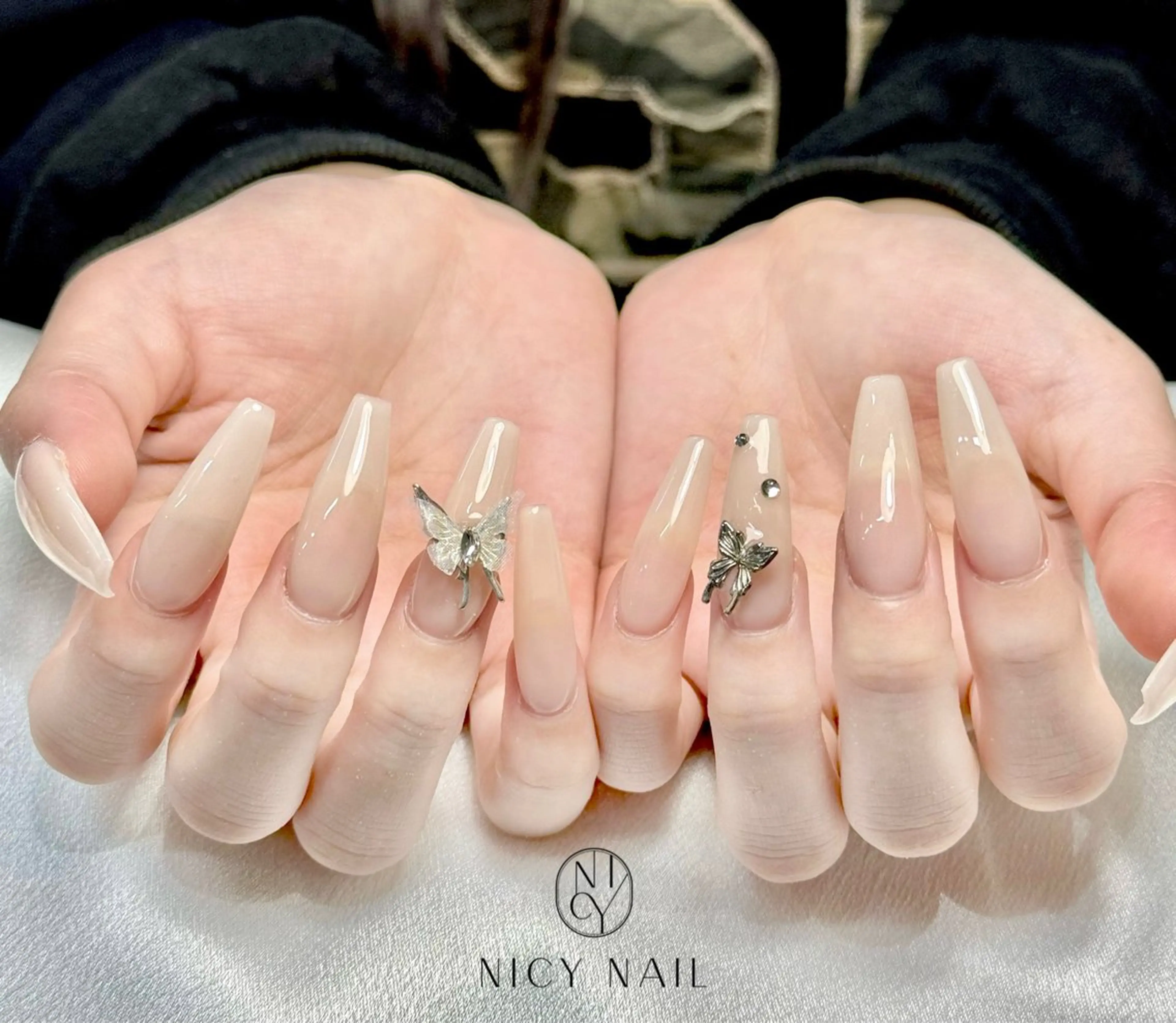 ネイル アートネイル オーロラネイル ブルー チークネイル フットネイル NICY NAIL 池袋のネイルデザイン