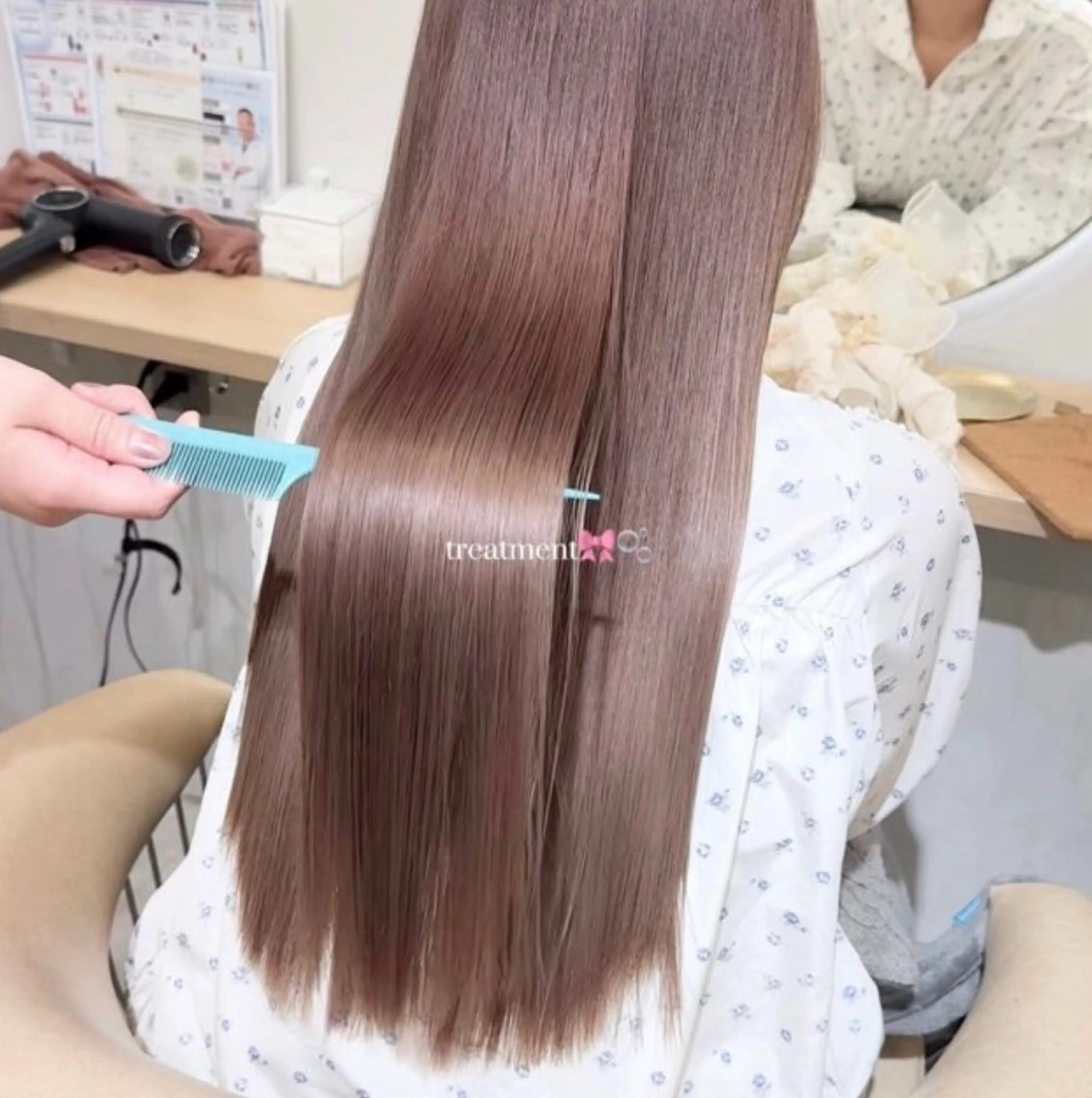 ロング 松岡 莉瑚のヘアスタイル