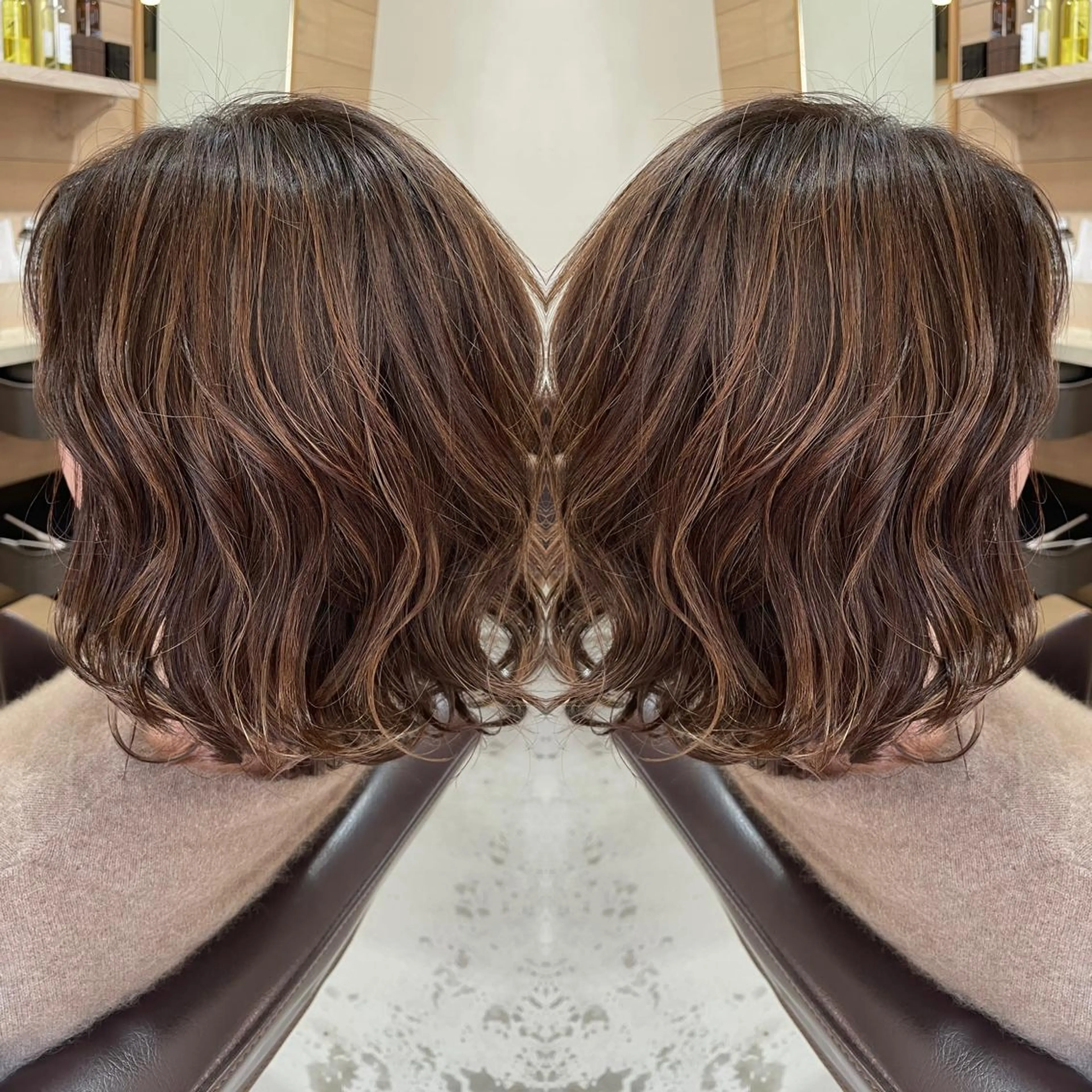 ミディアム ハイライト レイヤーカット Hair Resort LUANA所属・岡元 朗弘のヘアスタイル