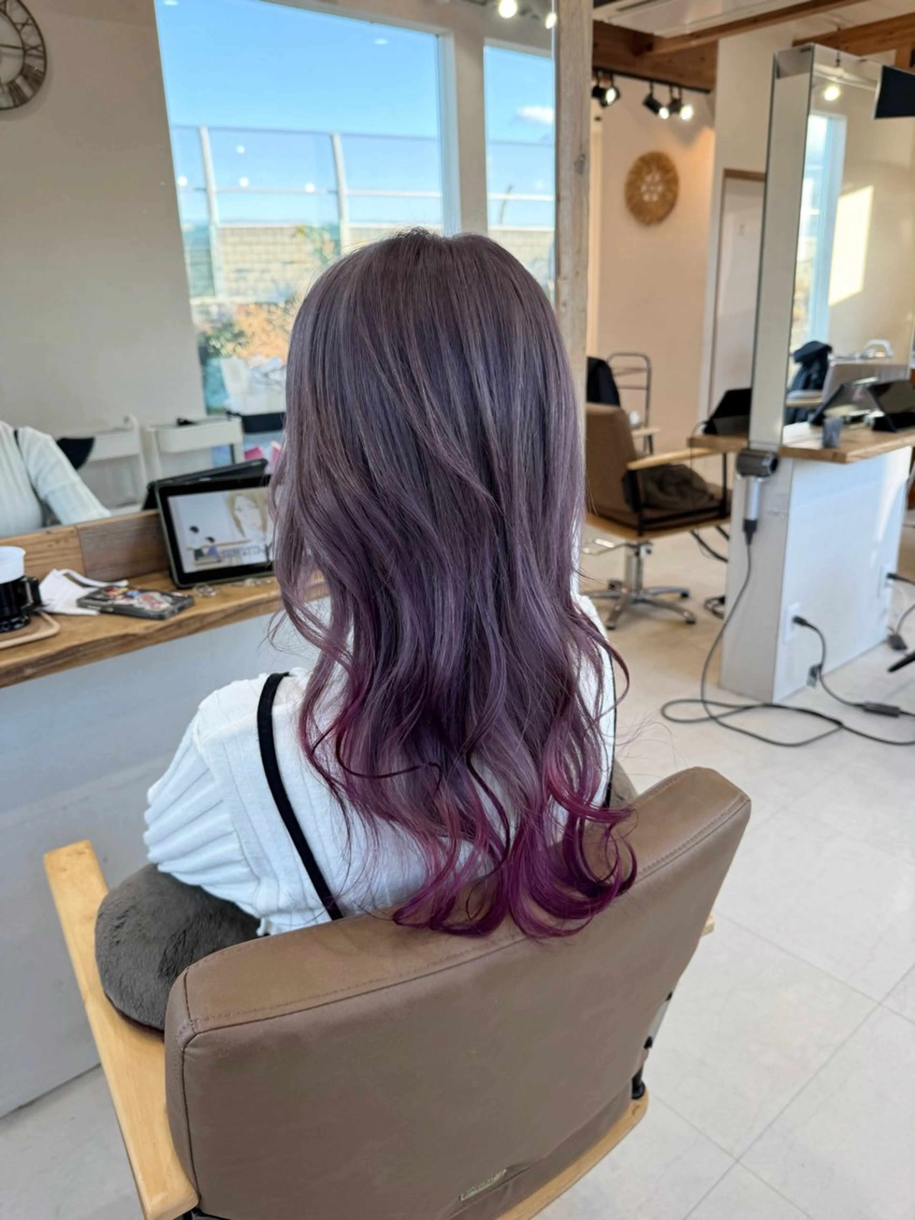 セミロング ヘアカラー 鈴木 妃帆未のヘアスタイル