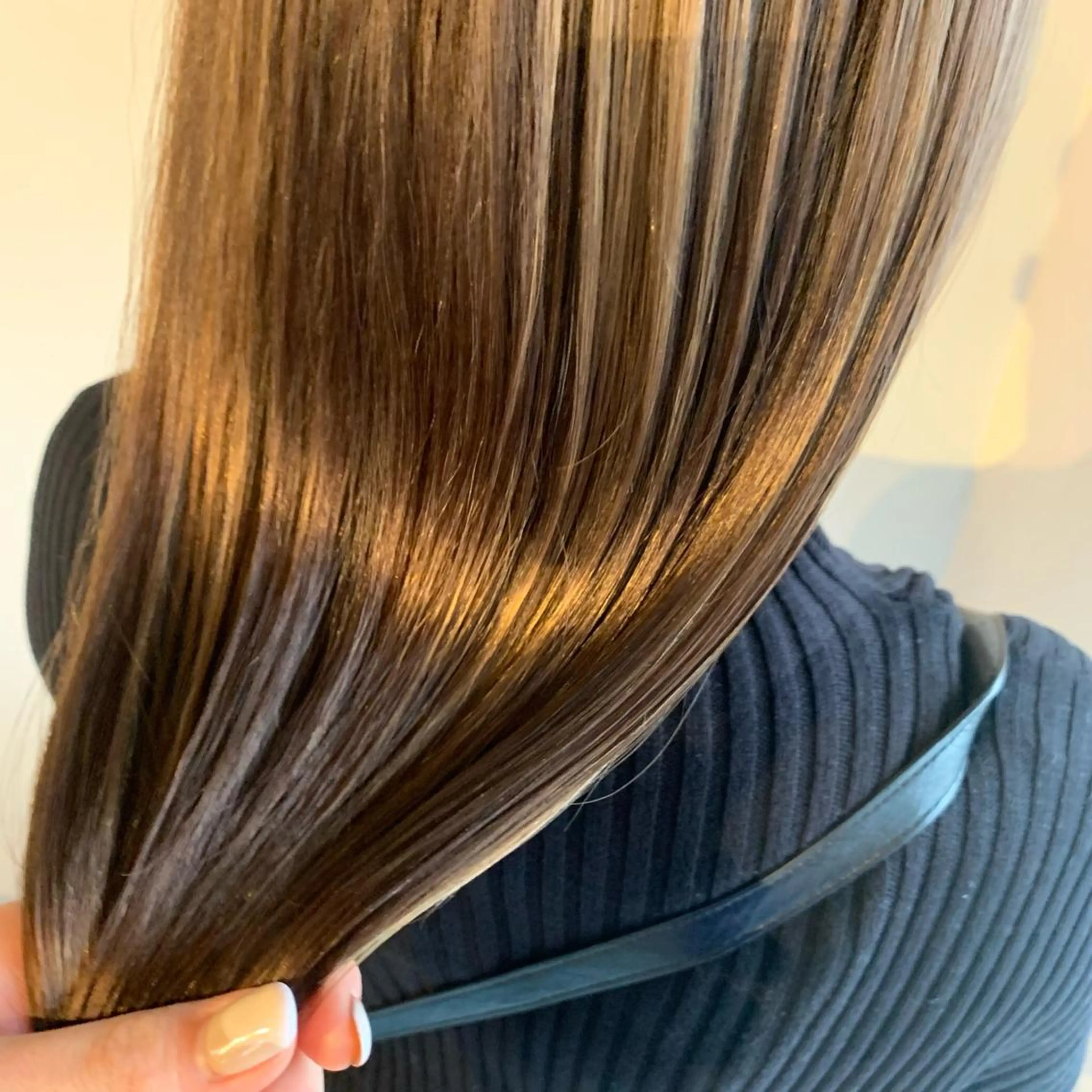 セミロング セミロングパーマ ボブ ハイライト 髪質改善 レイヤーカット トリートメント ☀️Luana☀️ 公式/大通のヘアスタイル