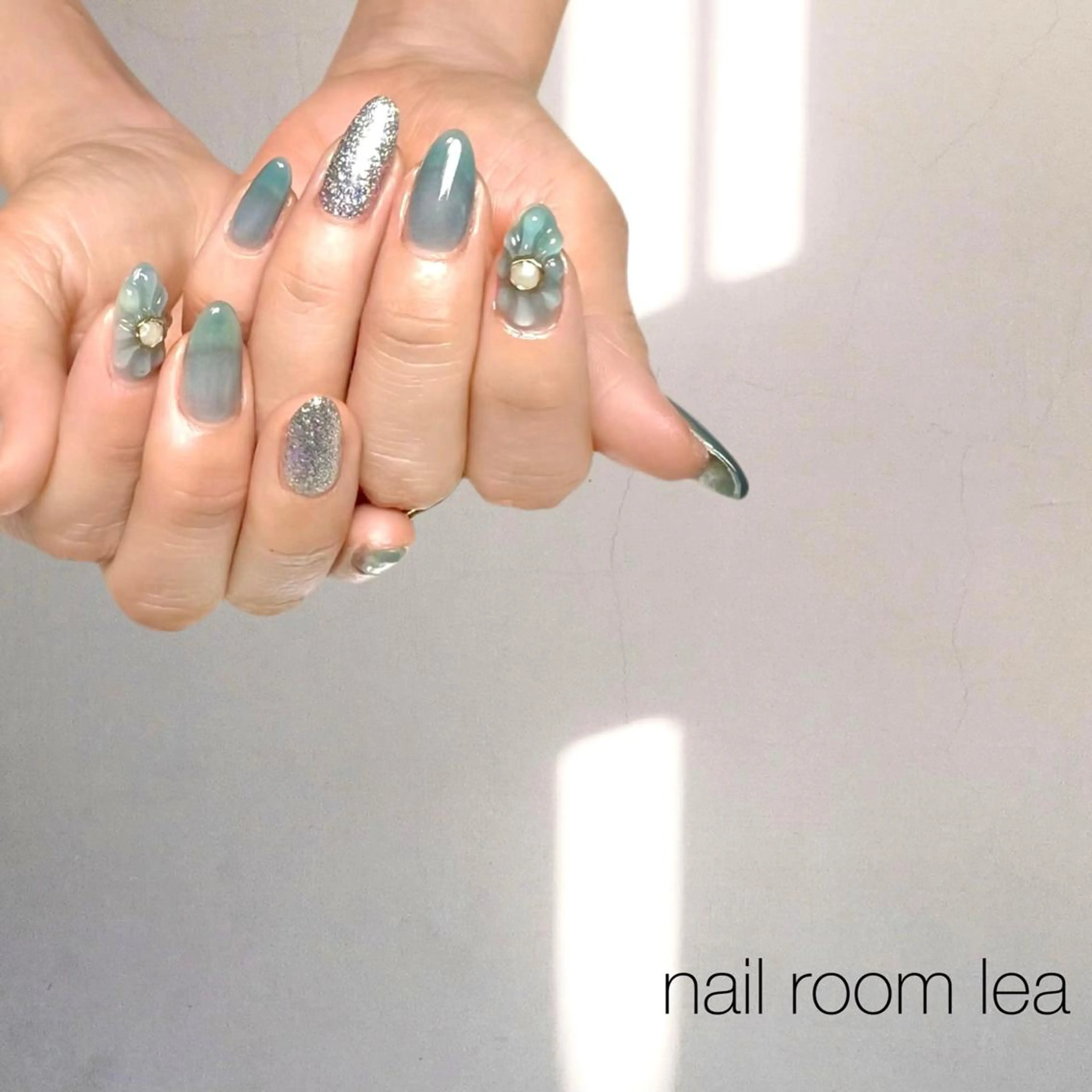 ネイル ハンドネイル ハンドケア nailroom leaのネイルデザイン