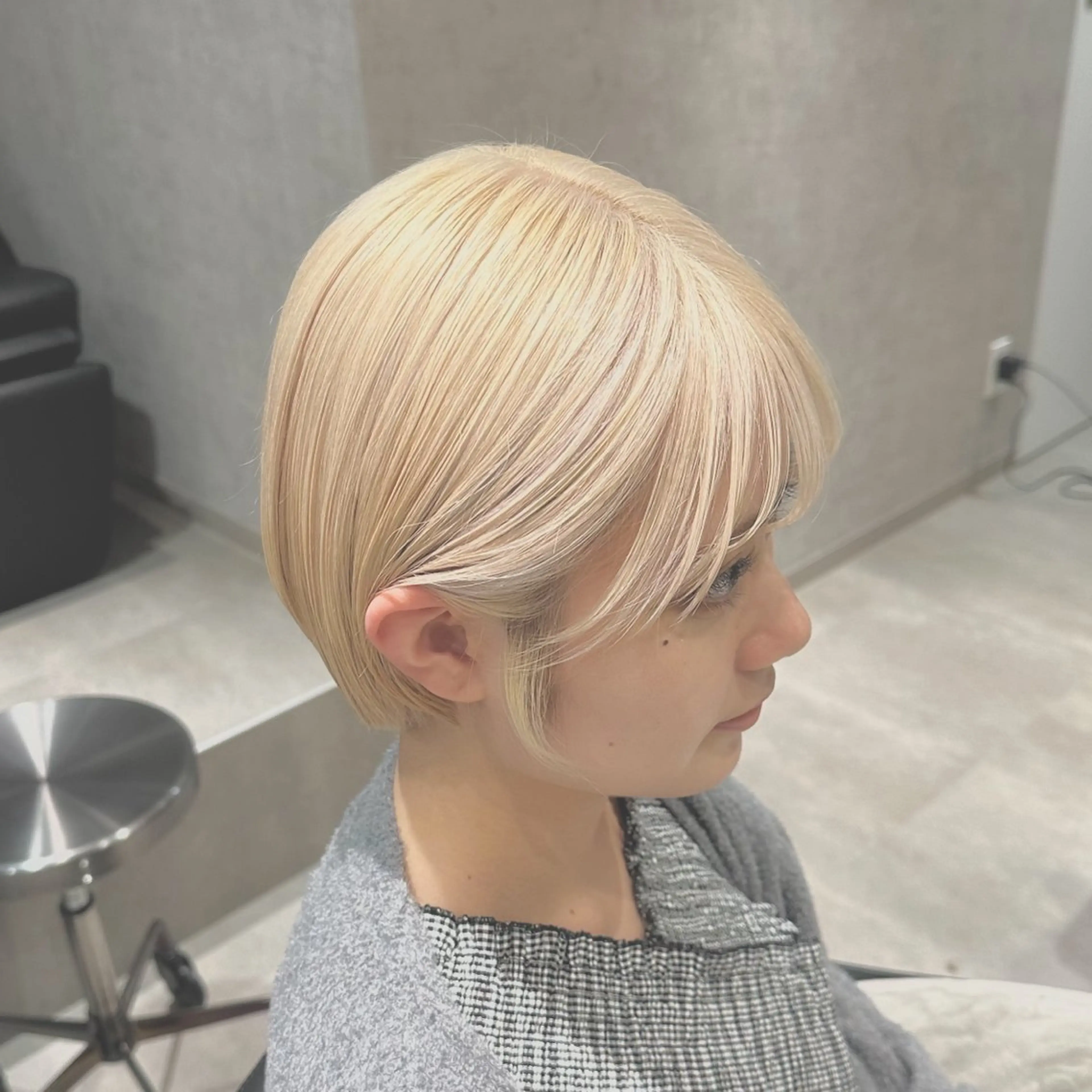 ショート カラー カット ヘアカラー トリートメント ハイトーン･髪質改善 MIOKAのヘアスタイル