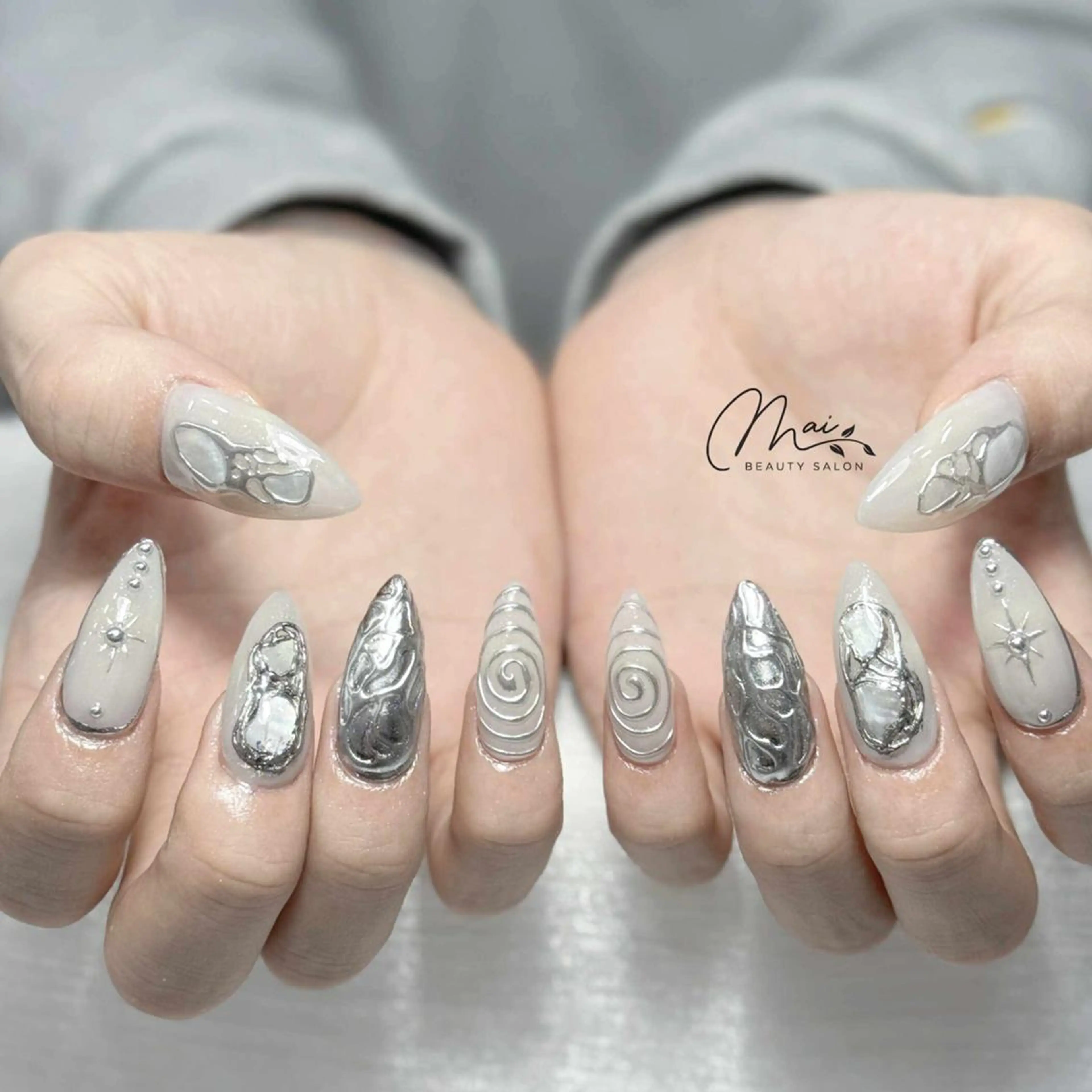 ネイル アニマル柄 ボルドー ジェルネイル ニュアンスネイル パラジェル MaiBeauty マイ マイのネイルデザイン