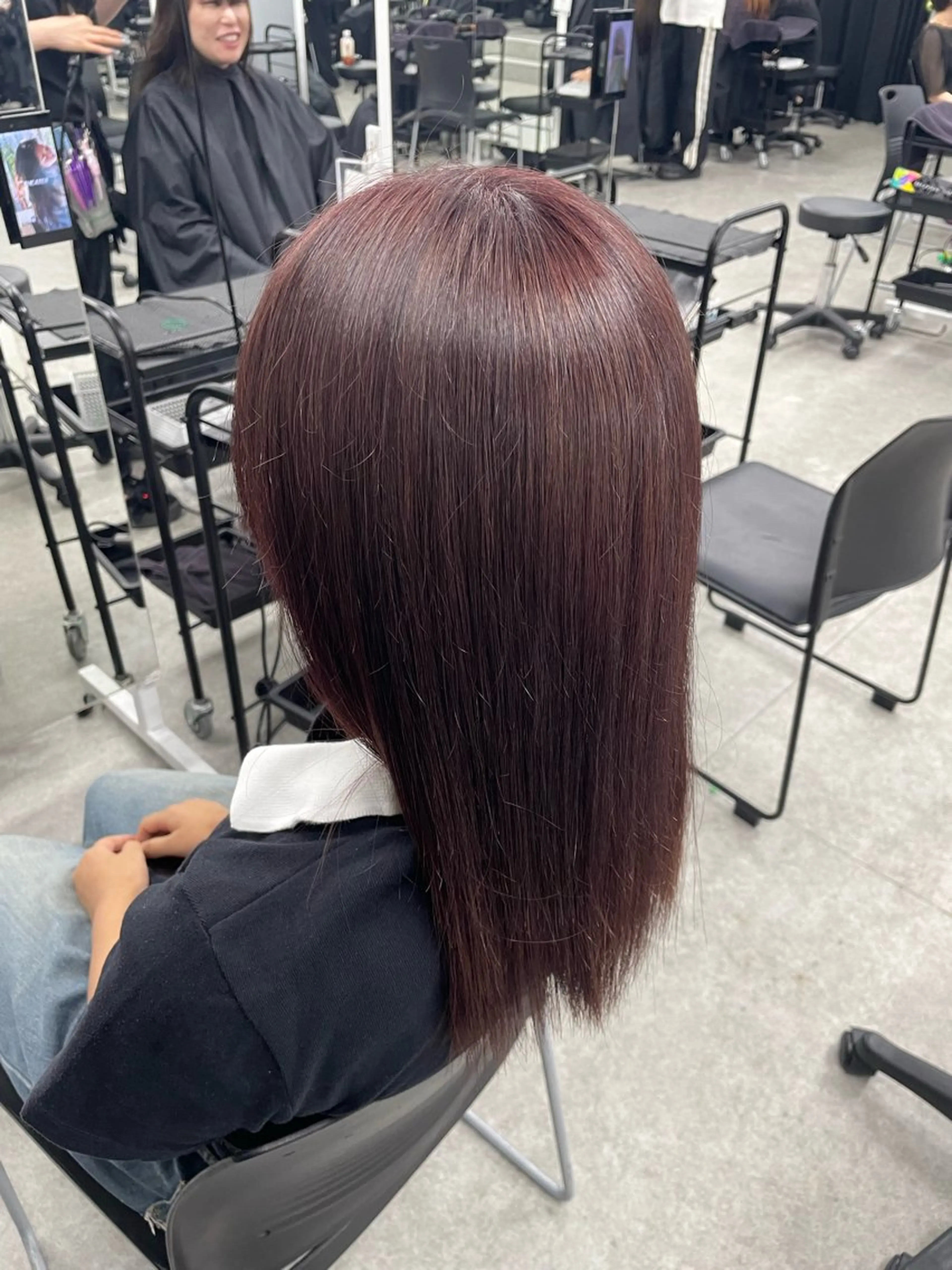 ミディアム カラー トレンド暖色ヘア🍒 miu🍒のヘアスタイル