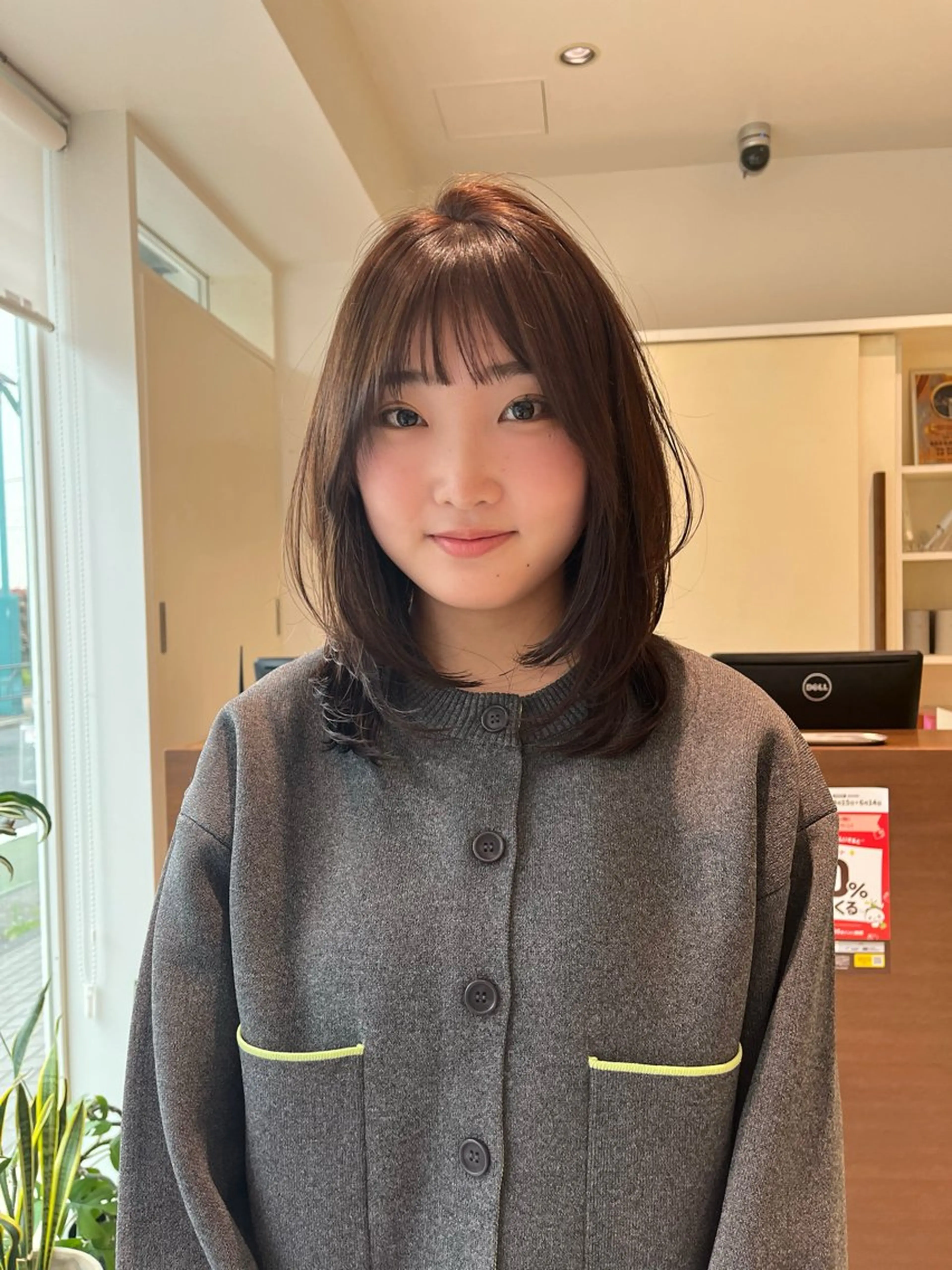 ミディアム レイヤーカット ローレイヤー カット ヘアカラー トリートメント 神作 汐里　江古田 /透明感カラー🌿のヘアスタイル