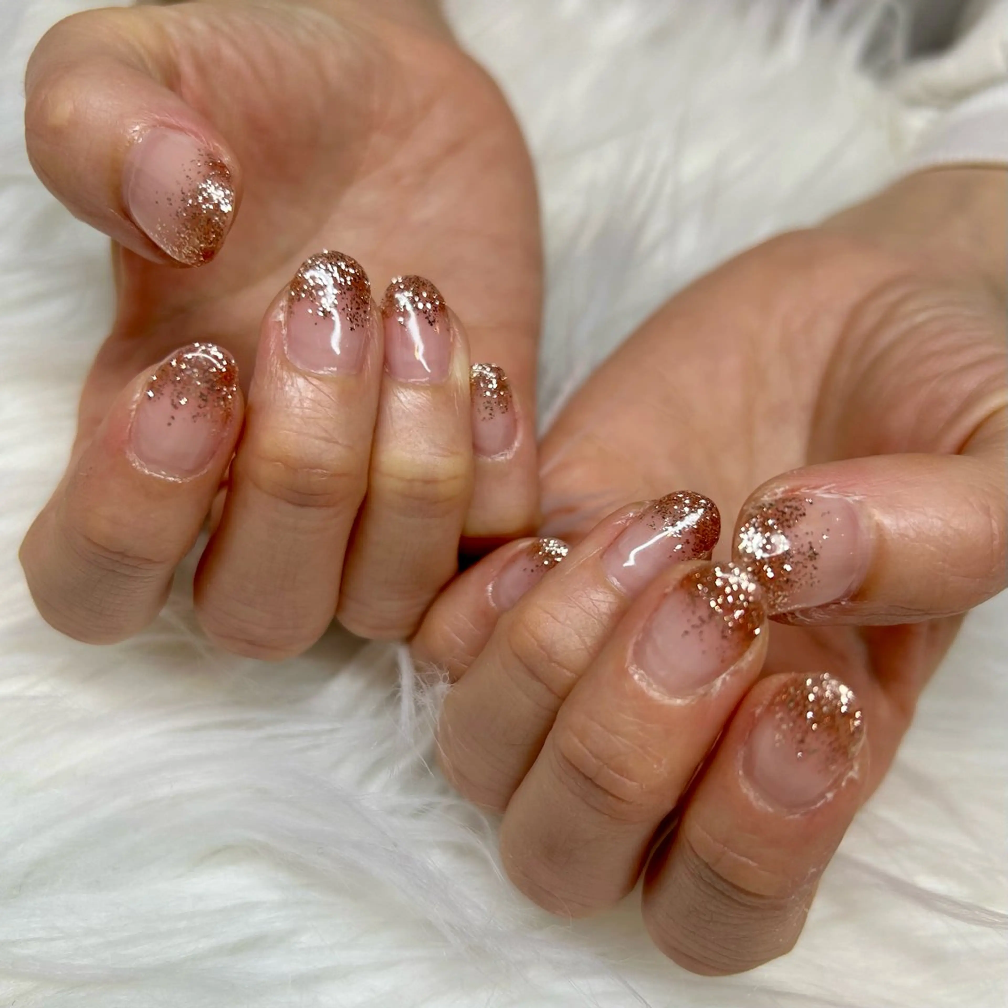 ネイル ゴールド yuri .のネイルデザイン