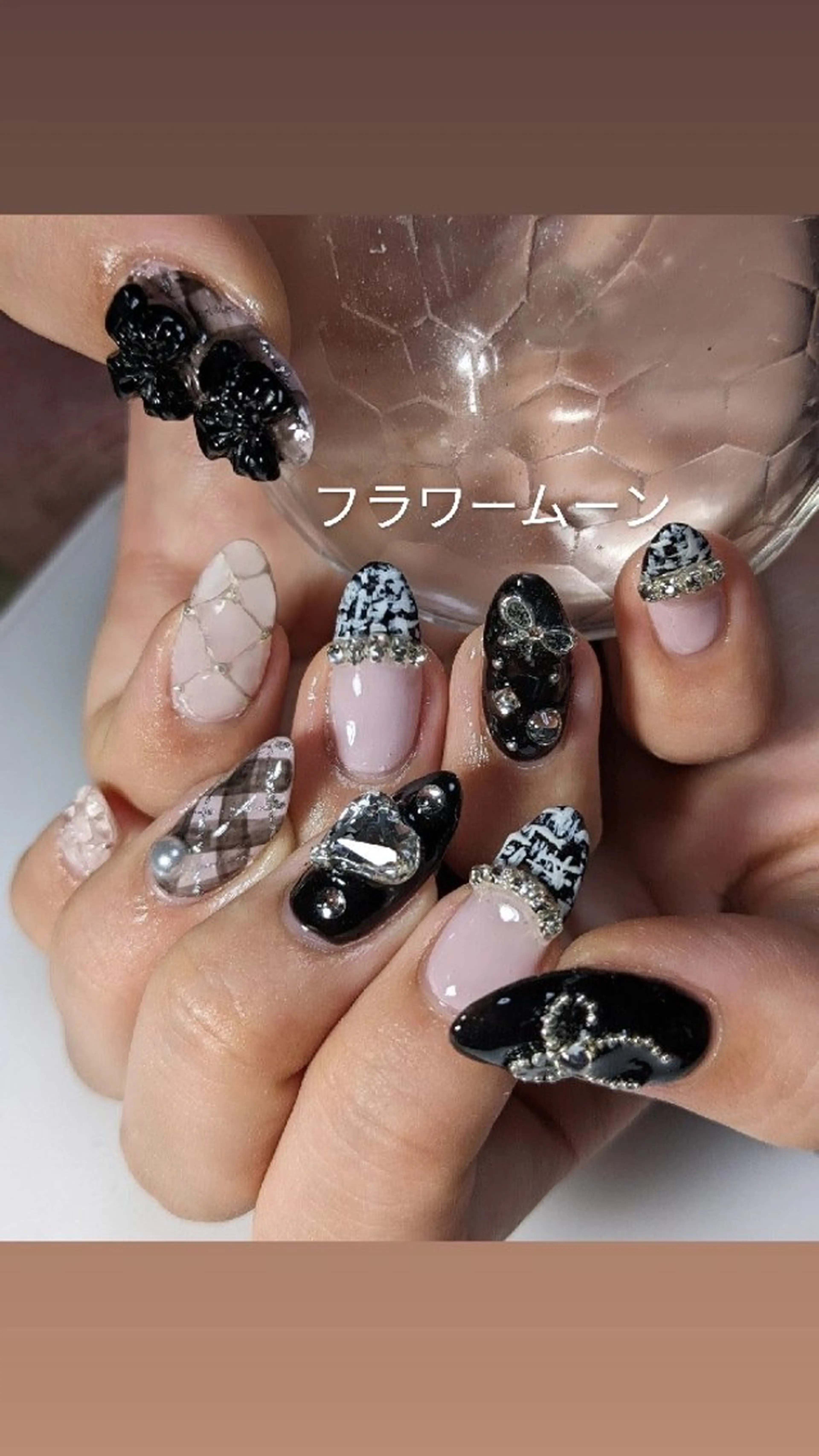 ネイル ハンドネイル ハンドケア フラワー ムーンのネイルデザイン