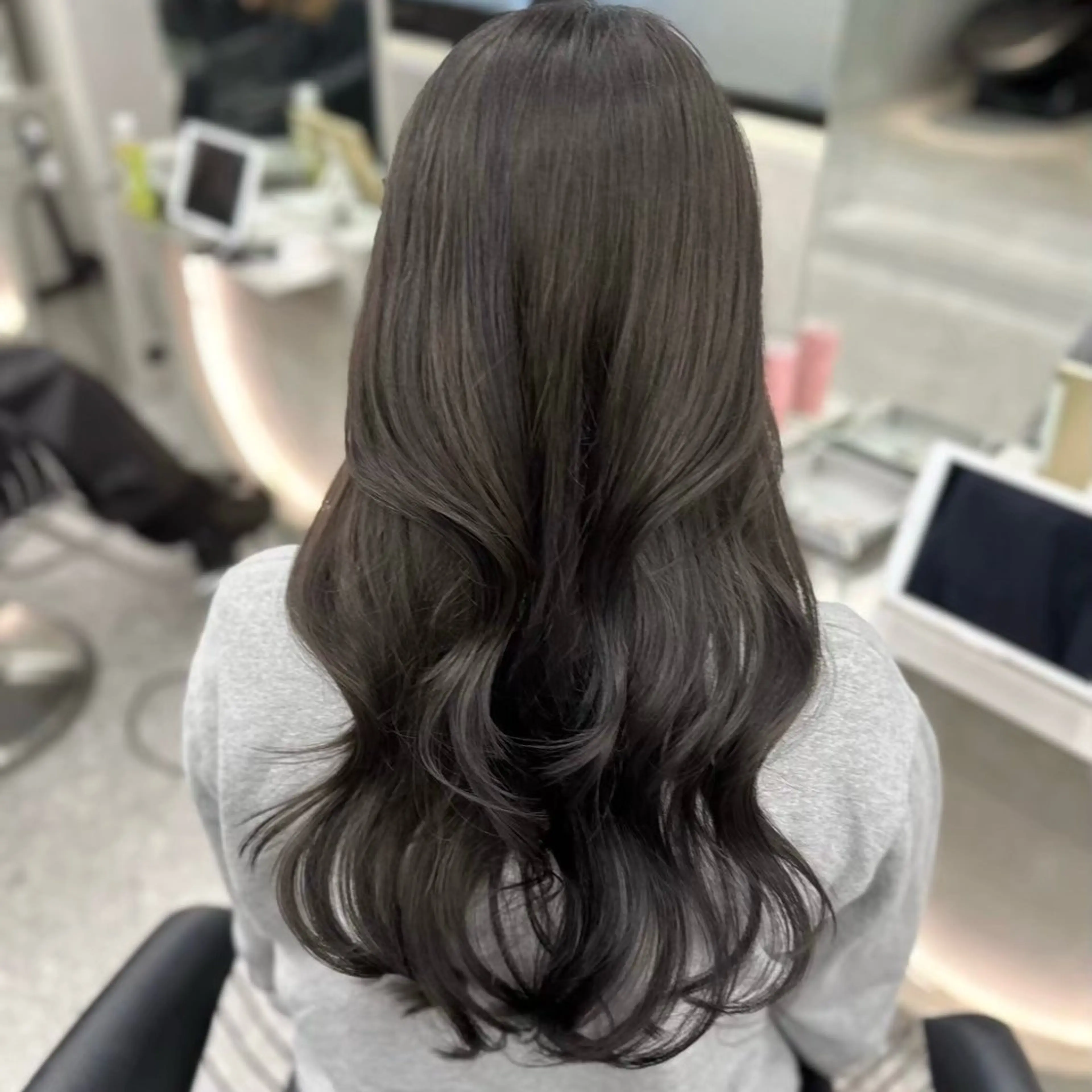 ロング カラー 透明感カラー グレージュ ヘアカラー トリートメント 透明感カラー/ りおのヘアスタイル