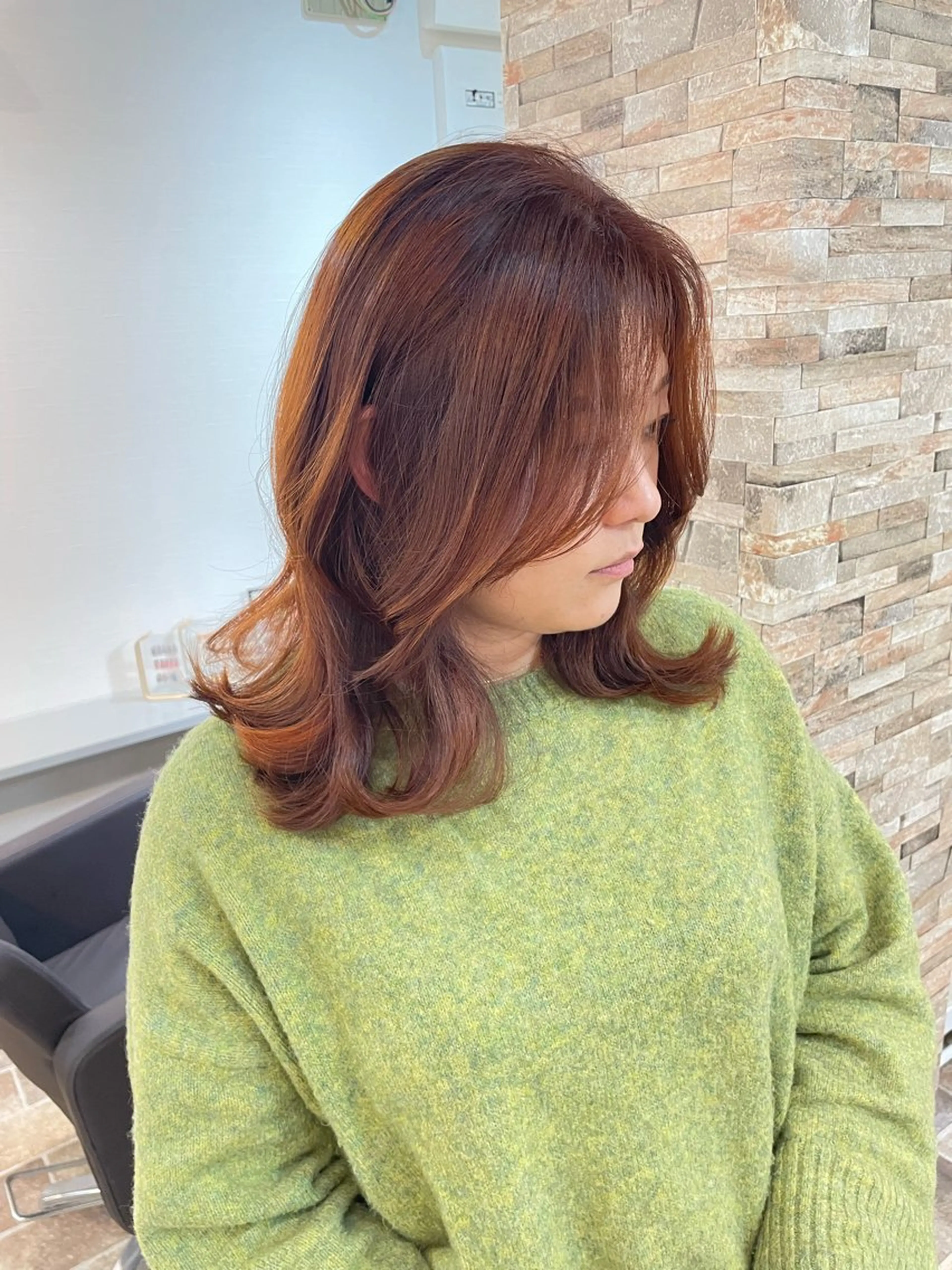 セミロング カラー ベージュカラー オレンジ オレンジベージュ 小顔カット カット ヘアカラー トリートメント Ammi hair所属・YUI/ ブリーチカラー🌷のヘアスタイル