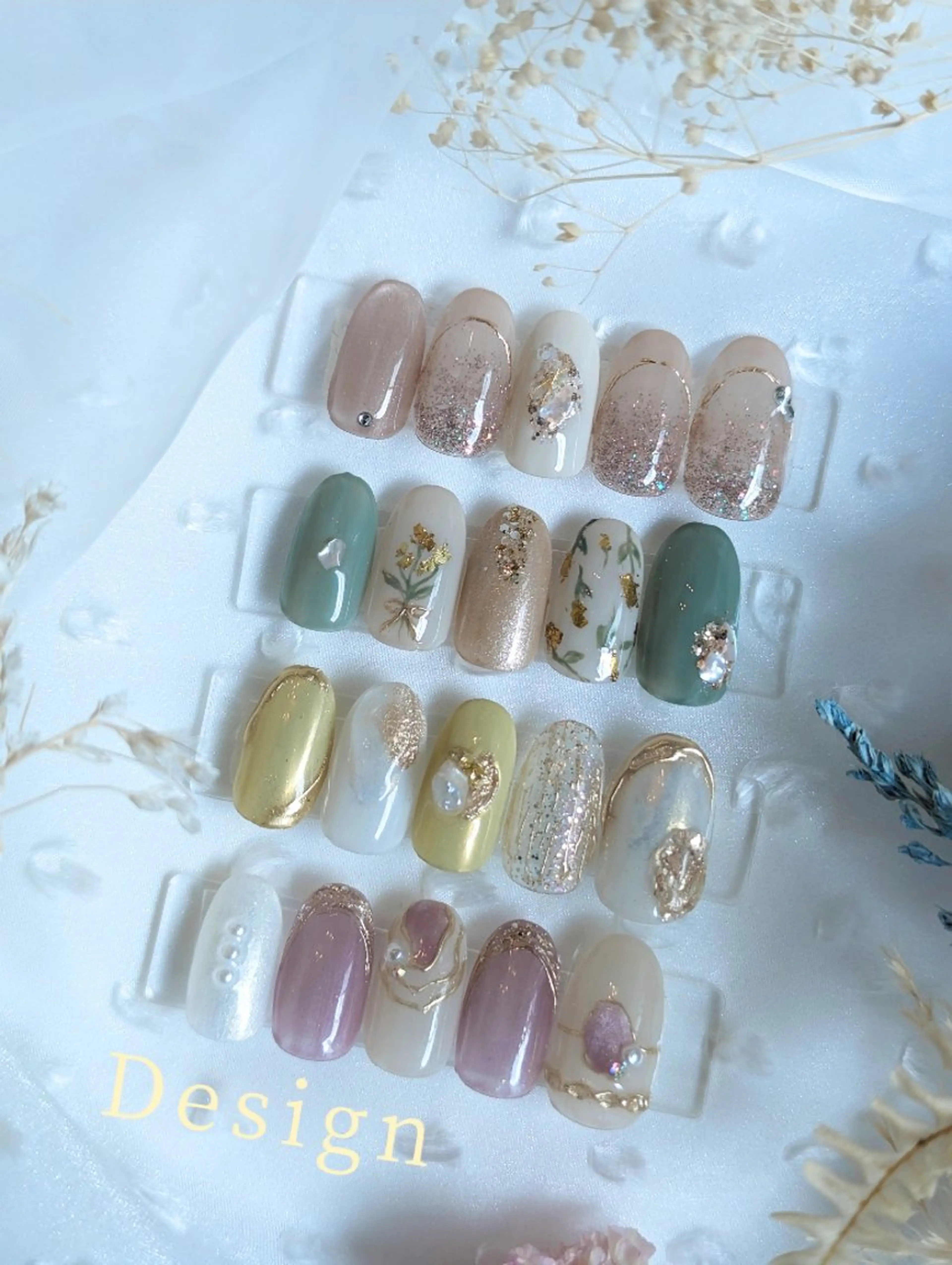 ネイル オーロラネイル フラワーネイル マグネットネイル 春ネイル ハンドネイル Nailsalon Arumのネイルデザイン