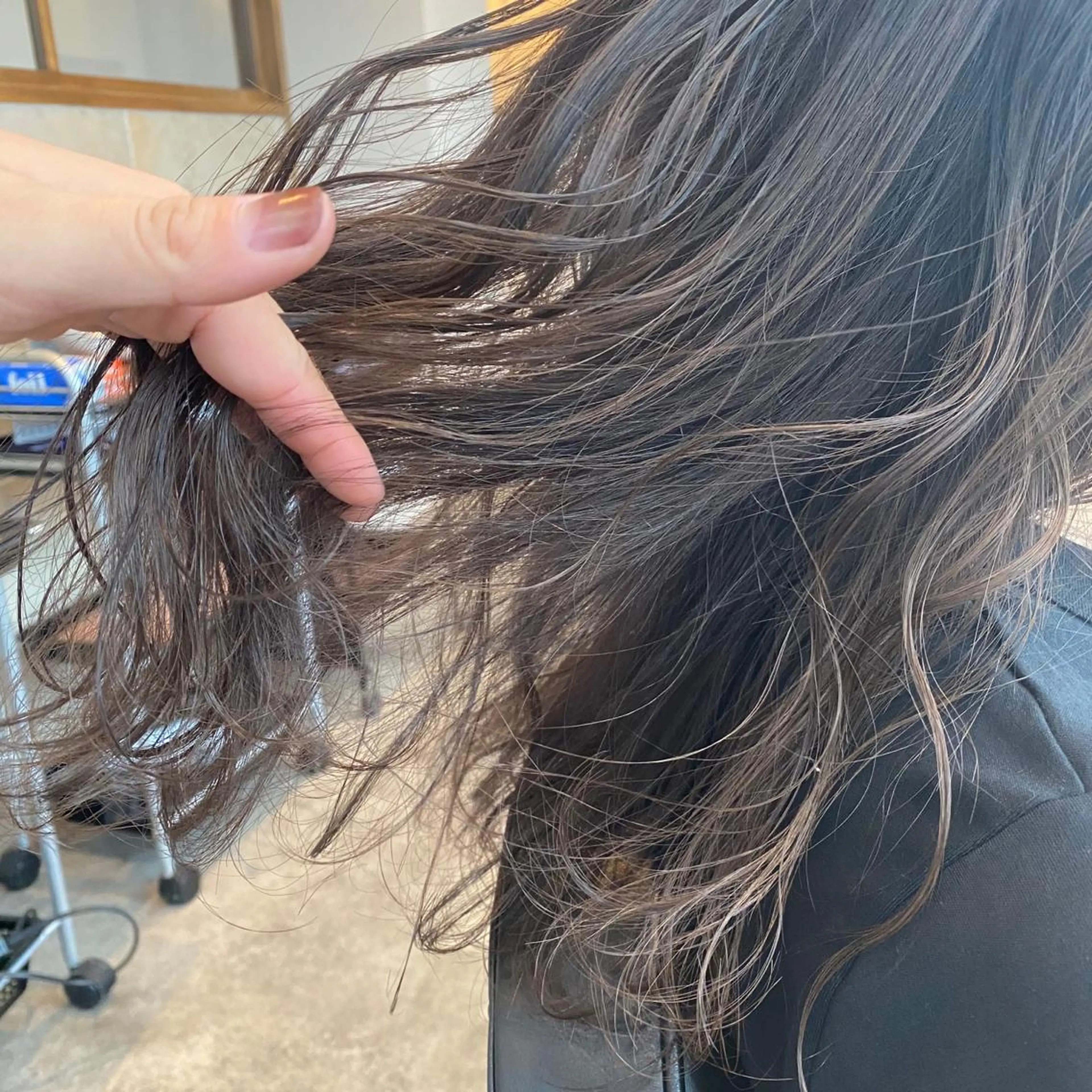 ミディアム 今井 悠菜のヘアスタイル