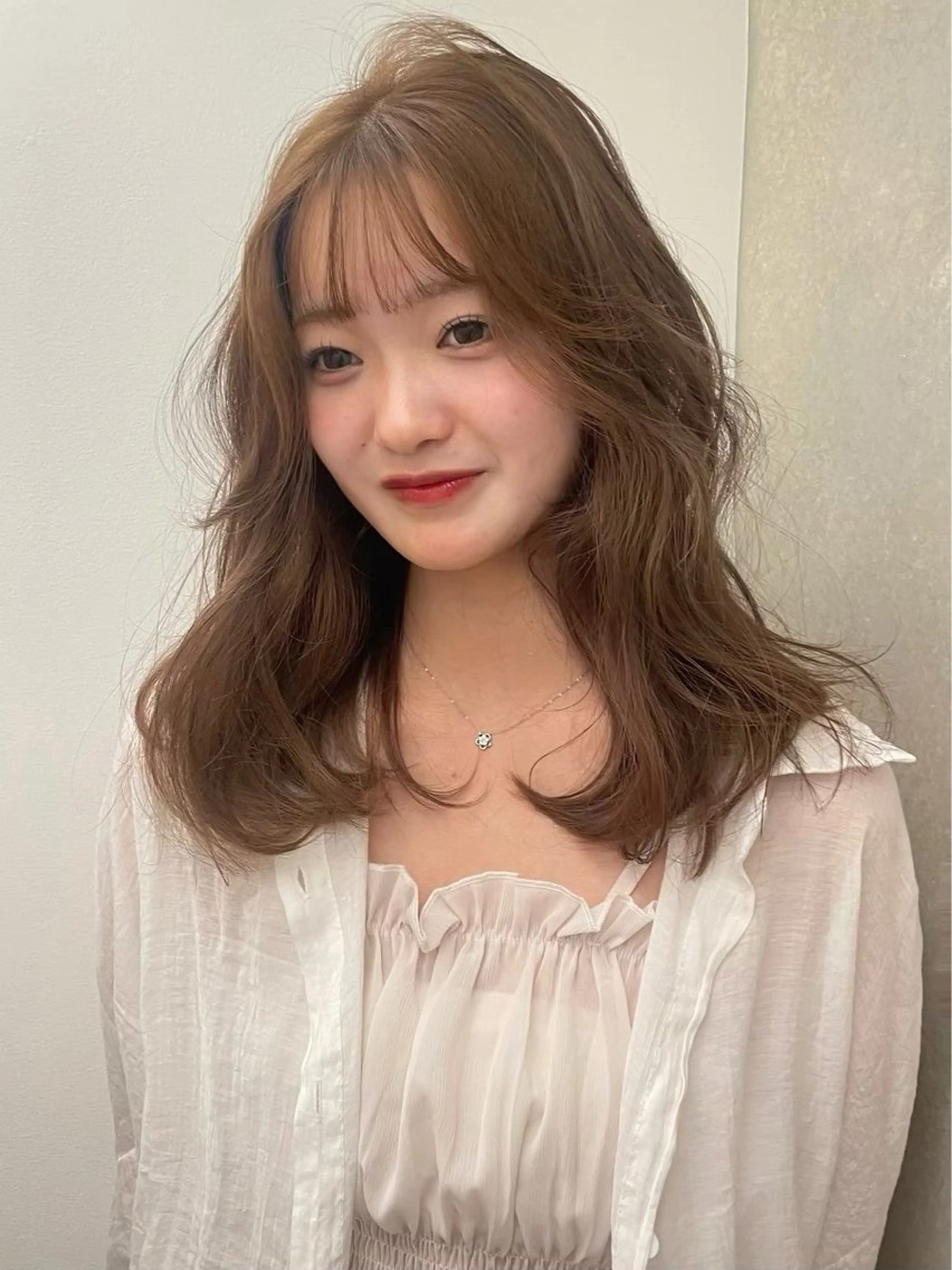 セミロング ヘアカラー トリートメント ハイトーン/ネイル カナコ🫧のヘアスタイル