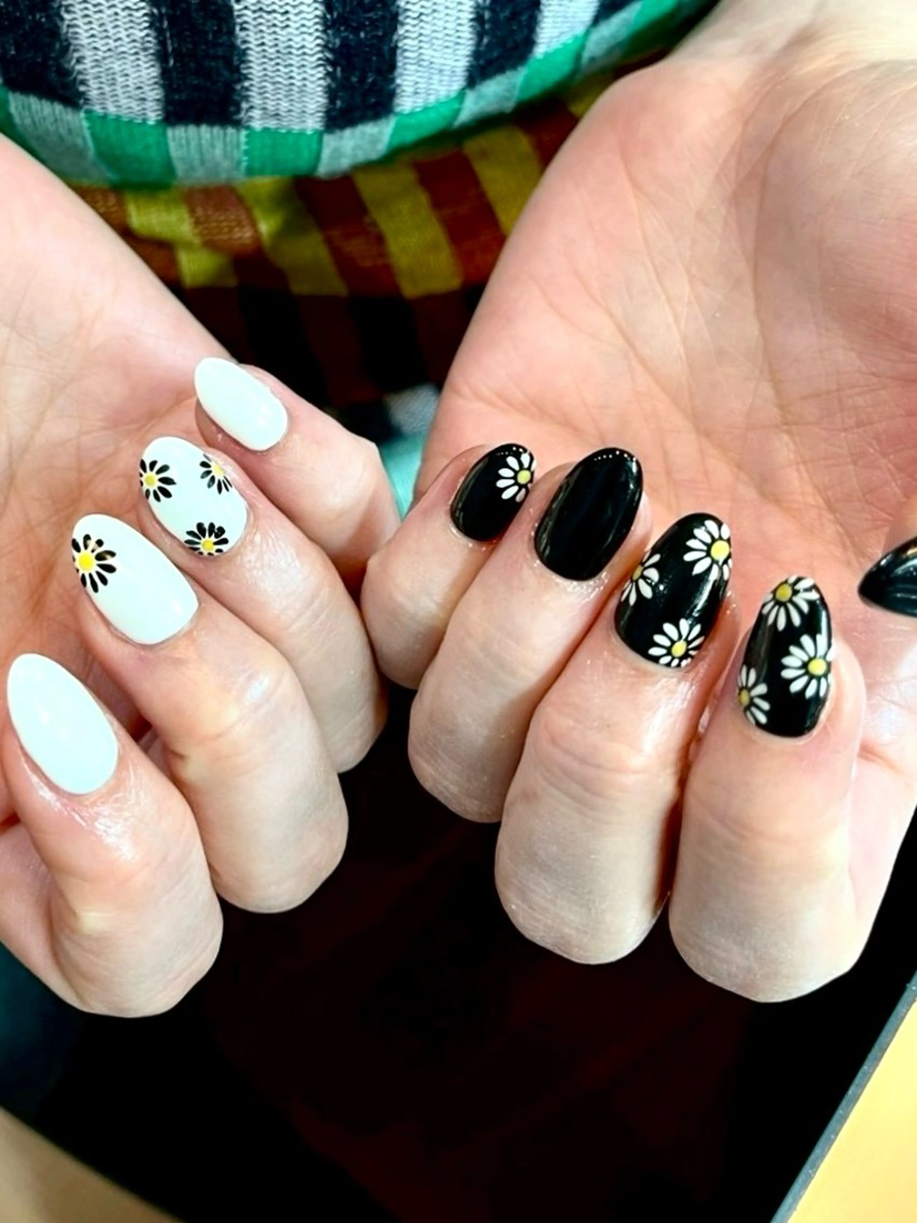 ネイル ハンドネイル フットネイル Silent /話さないネイルサロン所属・Silent 話さないネイルサロンのネイルデザイン