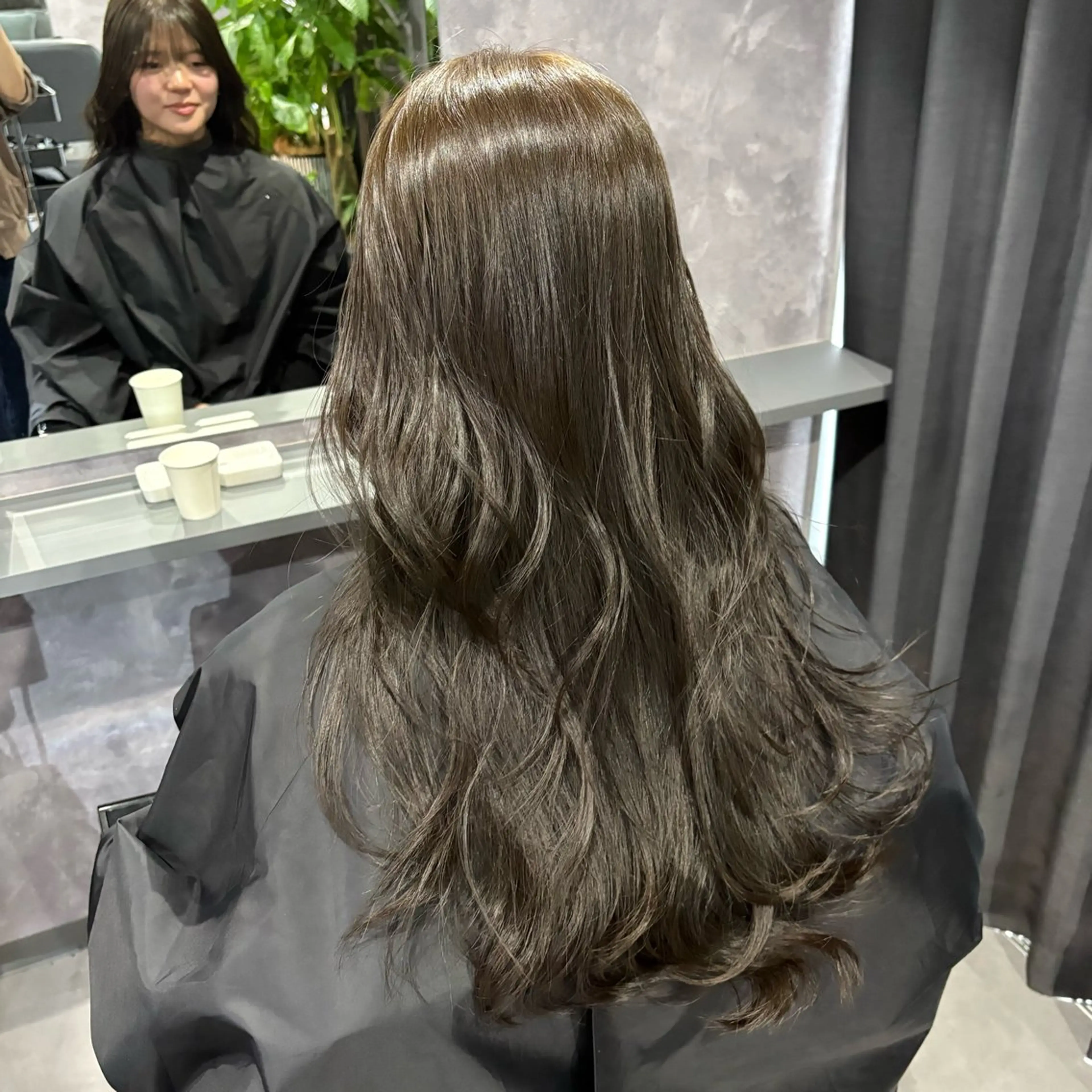 ロング カラー 透明感カラー カット ヘアカラー トリートメント nameless miichiのヘアスタイル