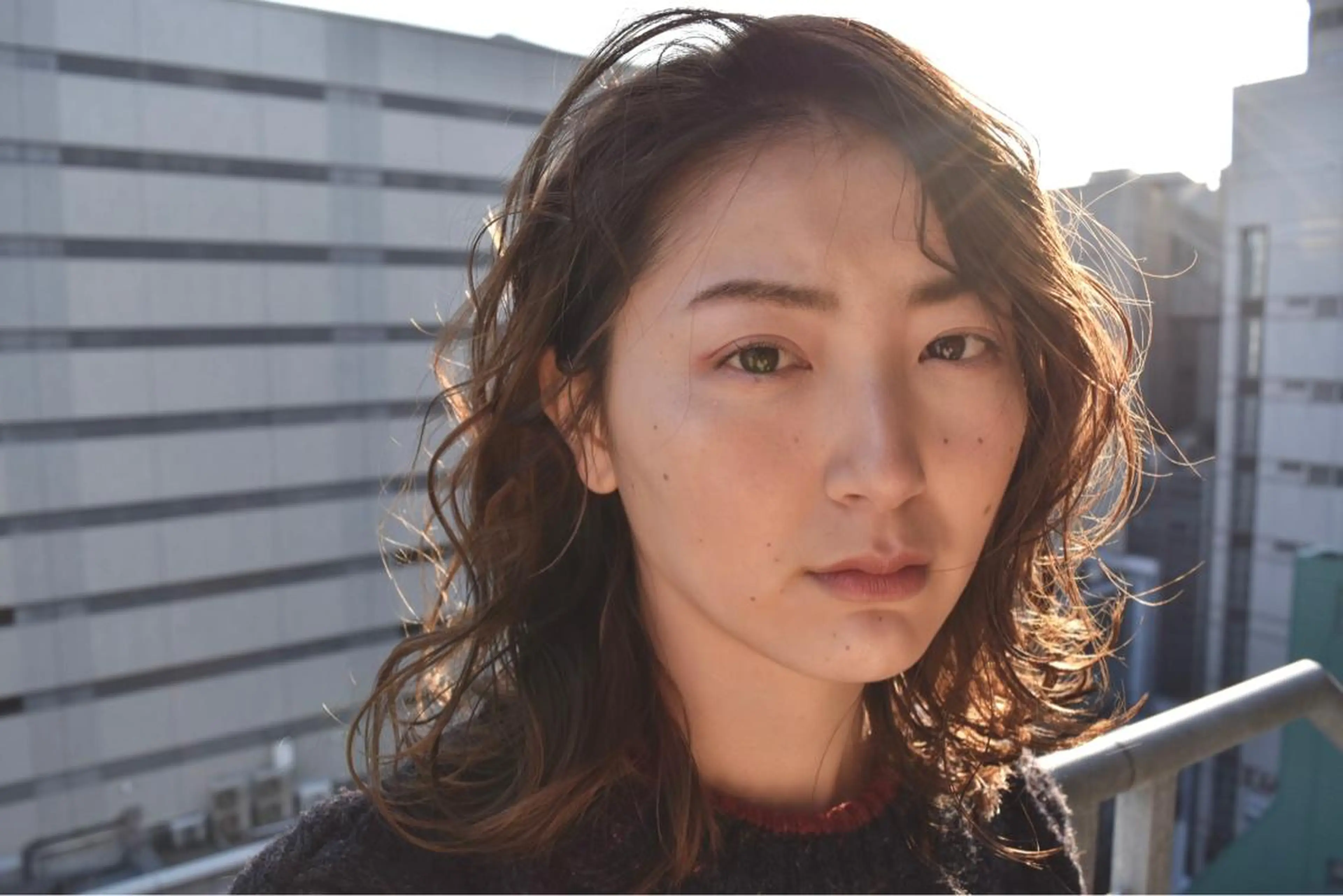 ミディアム カラー パーマ ミディアムパーマ AND THE BRICKS所属・AND THE BRICKS北川珠紀の眉毛・アイブロウイメージ