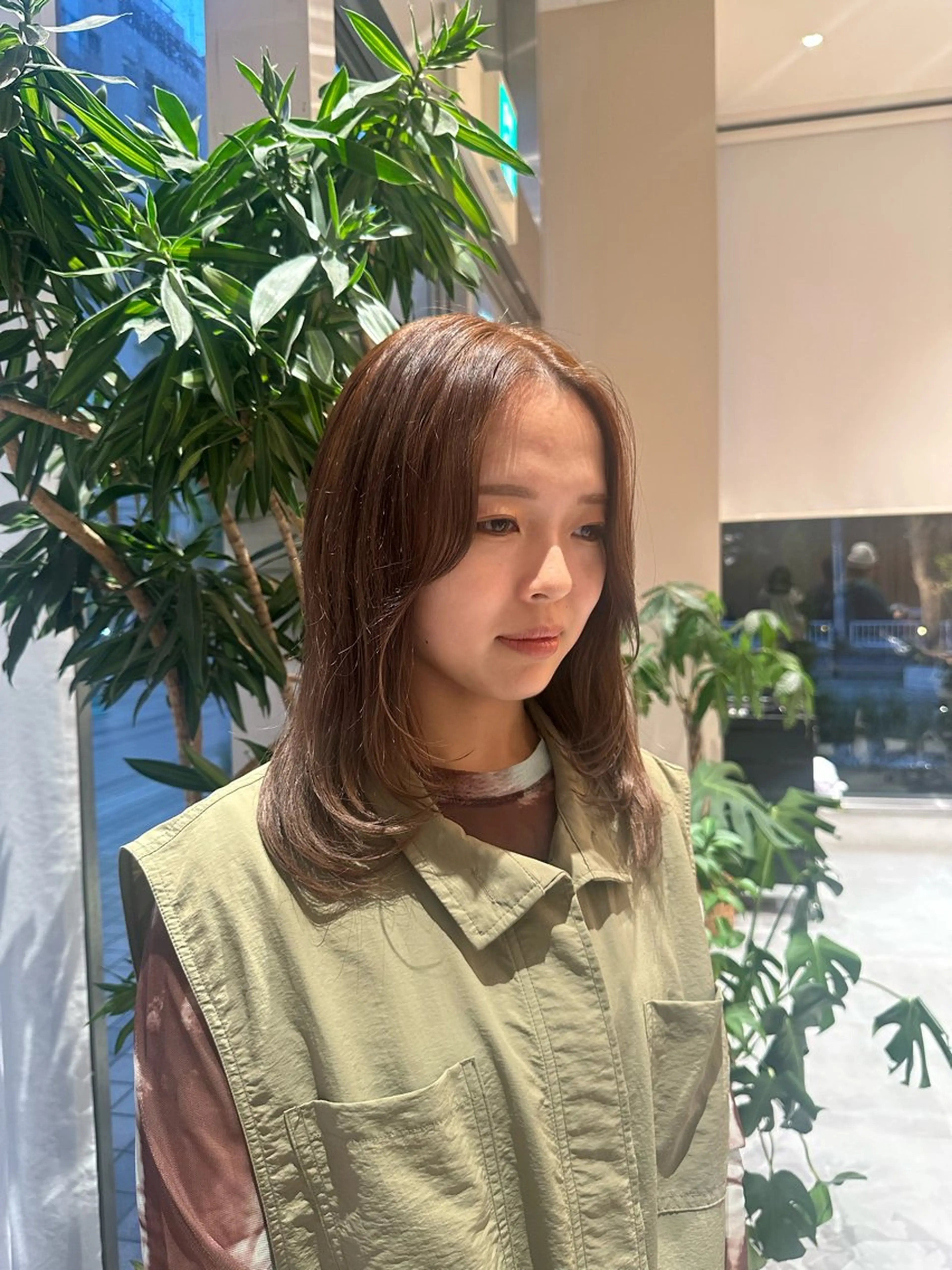 セミロング カラー ヘアカラー トリートメント ヘッドスパ ヘアセット ミオ💎透ける暗髪 ショートカットのヘアスタイル