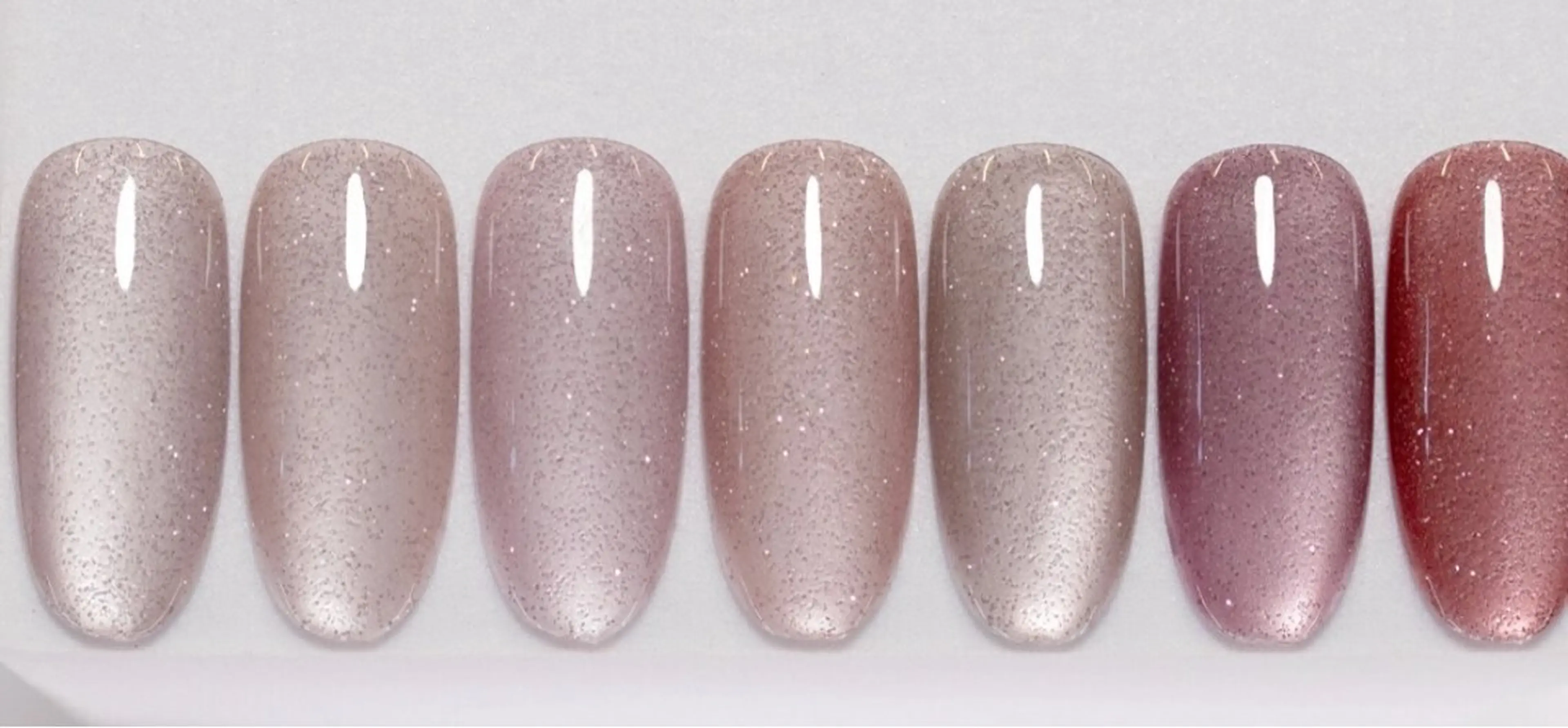 フラッシュマグネットネイルの写真