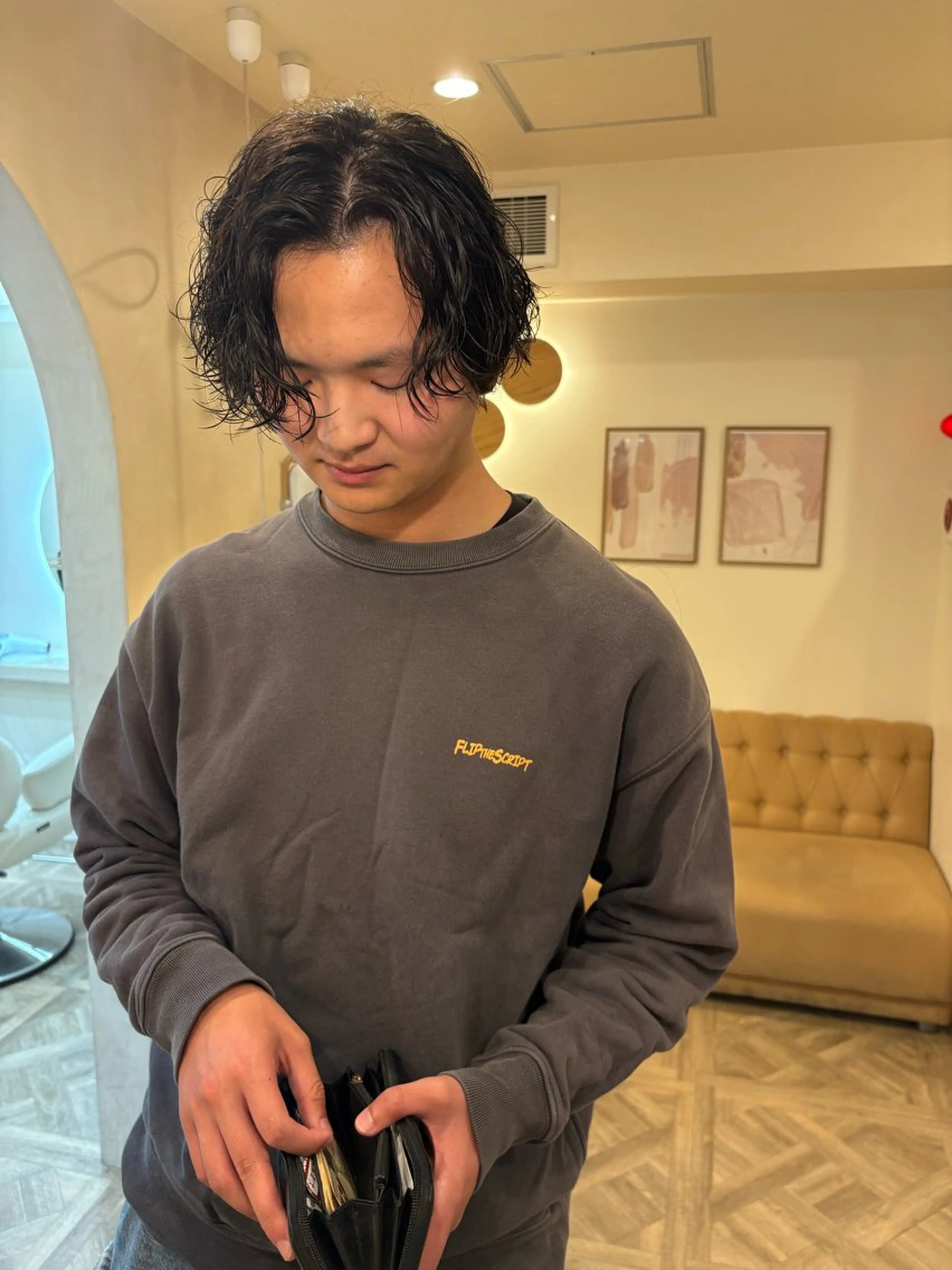 ミディアム パーマ メンズ ミディアムパーマ メンズパーマ スパイラルパーマ カット パーマ トリートメント ツイスパ/波巻き 鈴木教介👯‍♀️のヘアスタイル