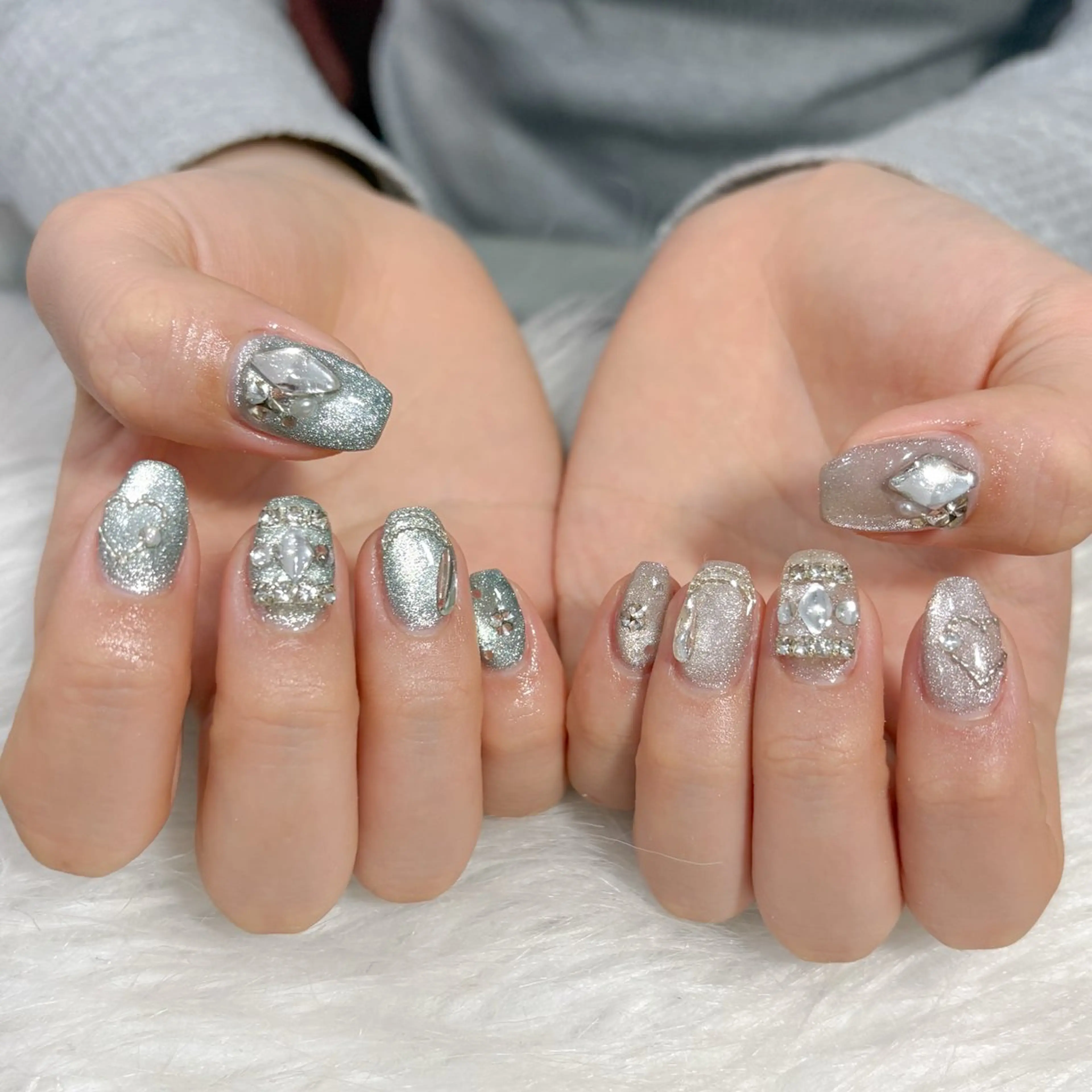 ネイル ハンドネイル LAVISH manaのネイルデザイン