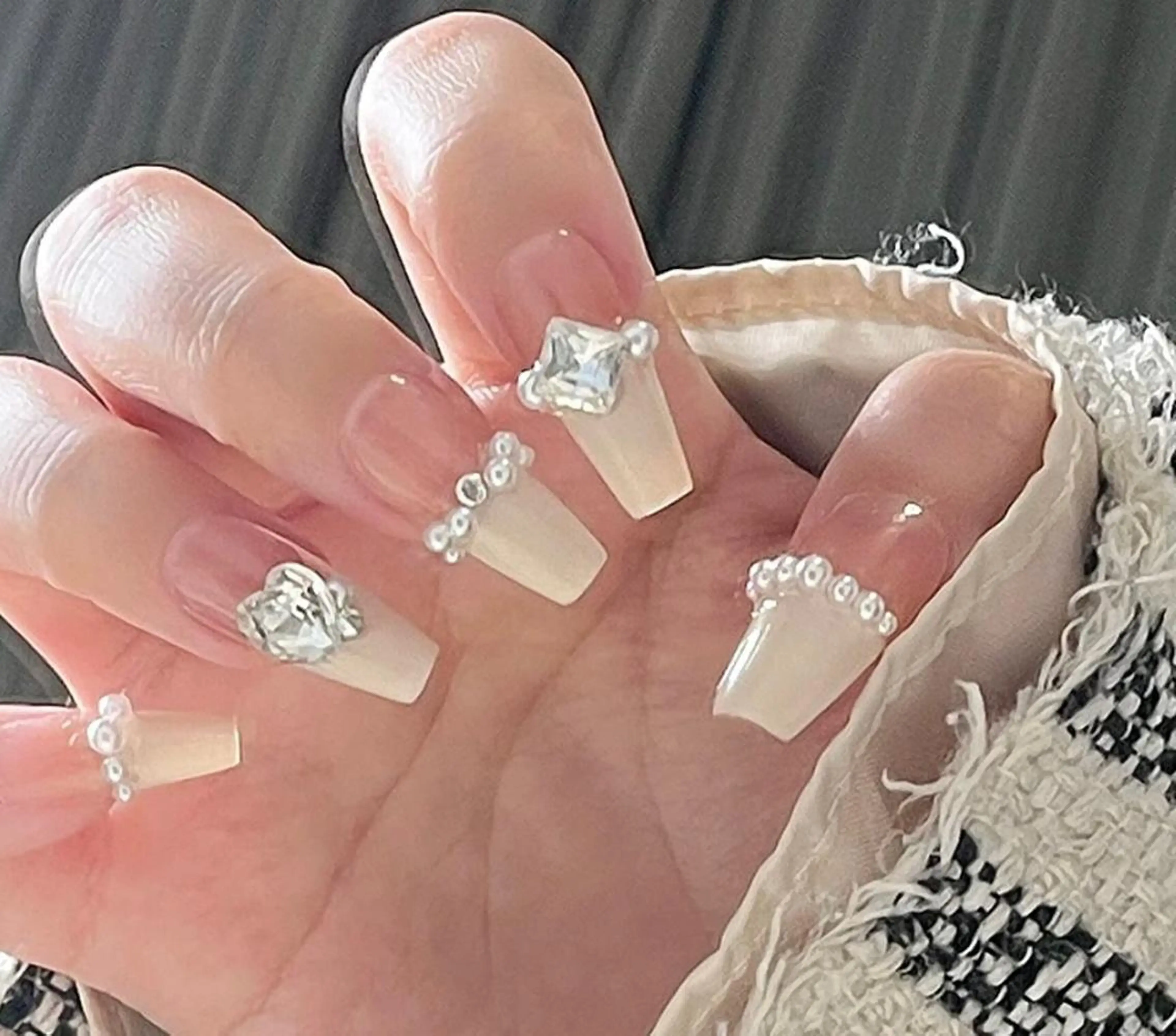 ネイル ハンドネイル VIVIAN リサのネイルデザイン