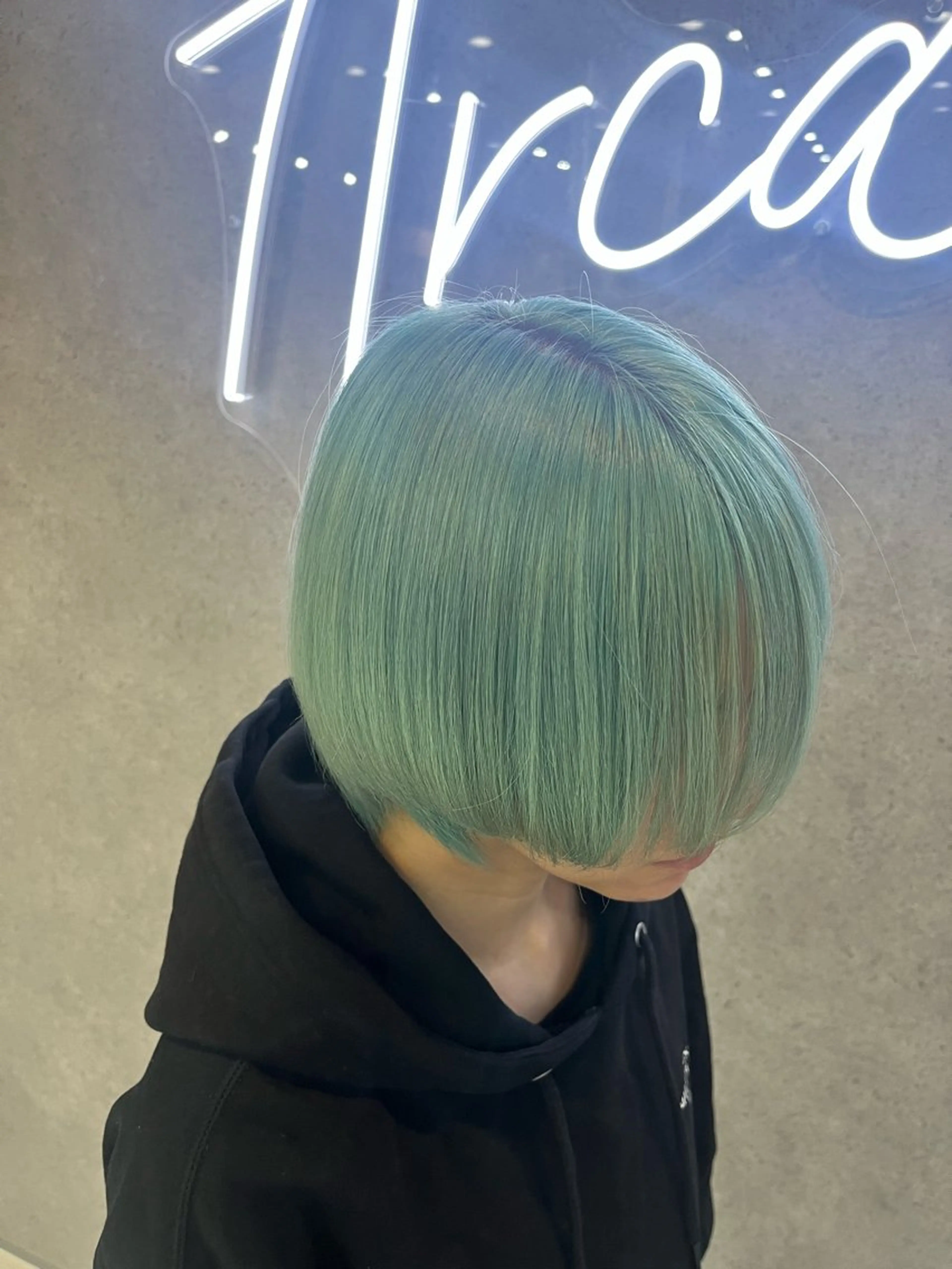 ショート ヘアカラー ARCANA イホリのヘアスタイル